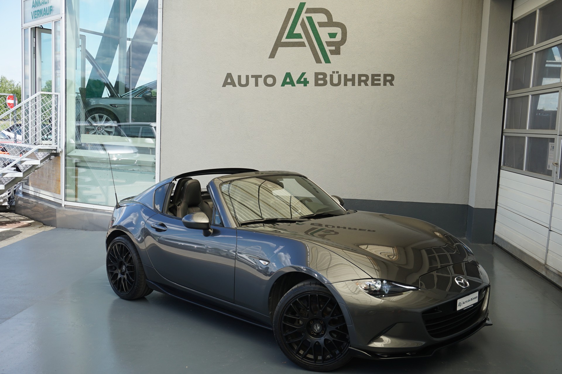 MAZDA MX-5 RF G 160 Revolution-showroom-element-3