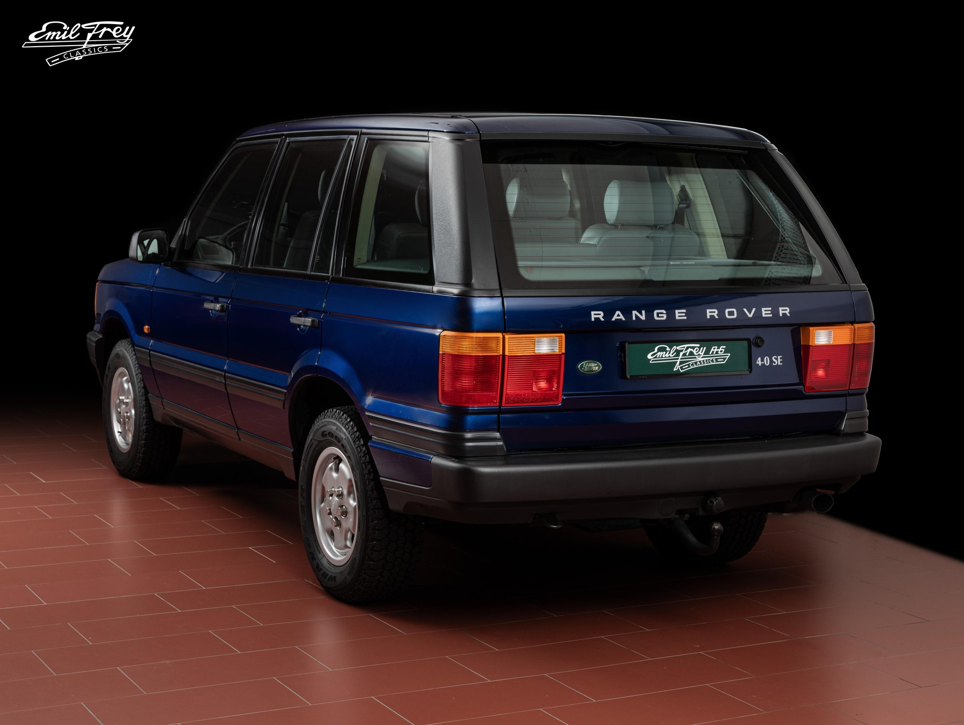 LAND ROVER Range Rover 4.0-showroom-element-2