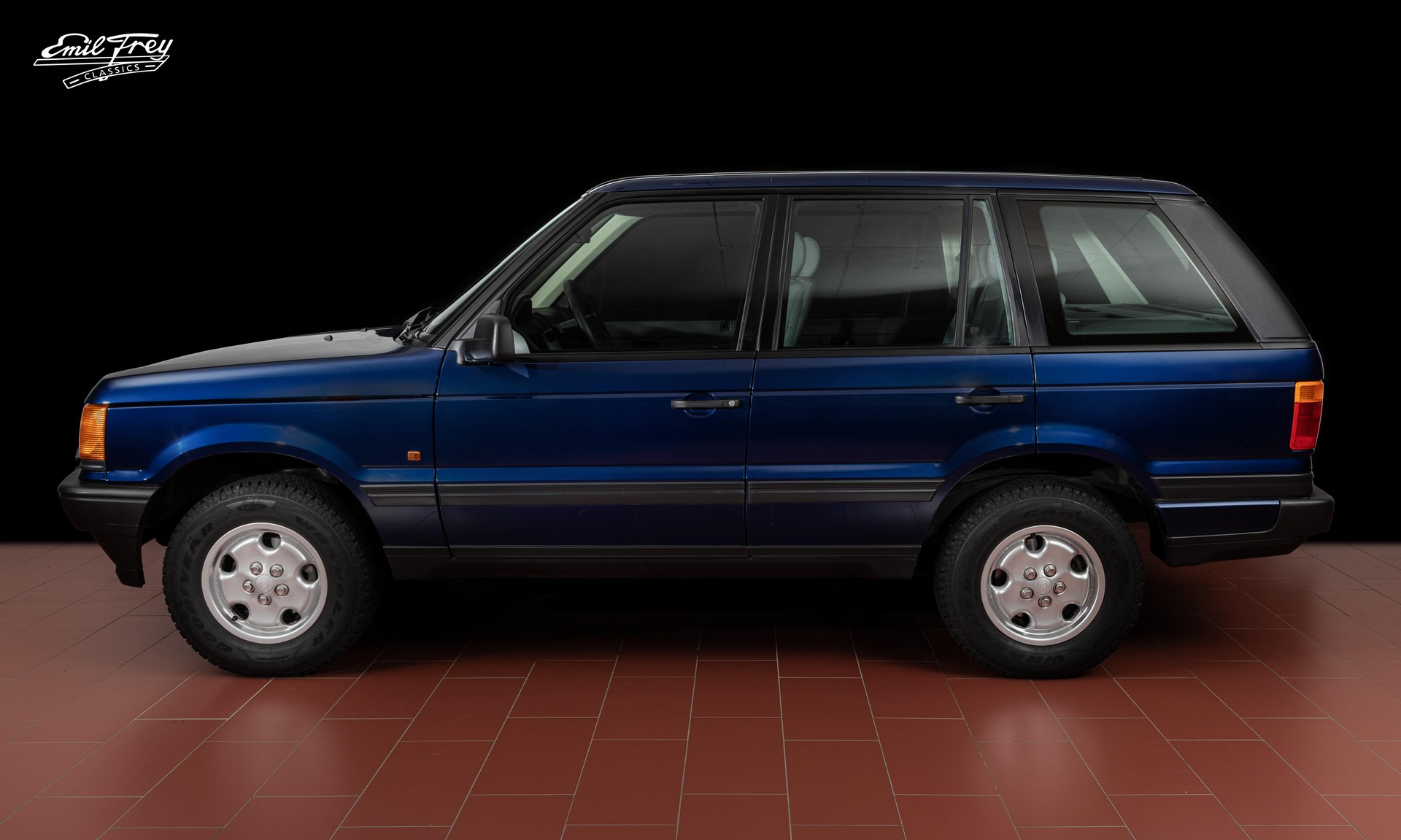 LAND ROVER Range Rover 4.0-showroom-element-1