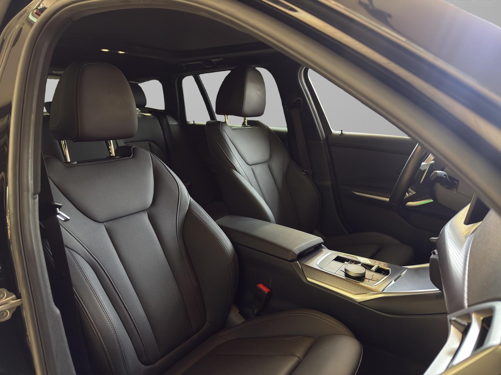 BMW 330d xDrive Touring M Sport-image-14