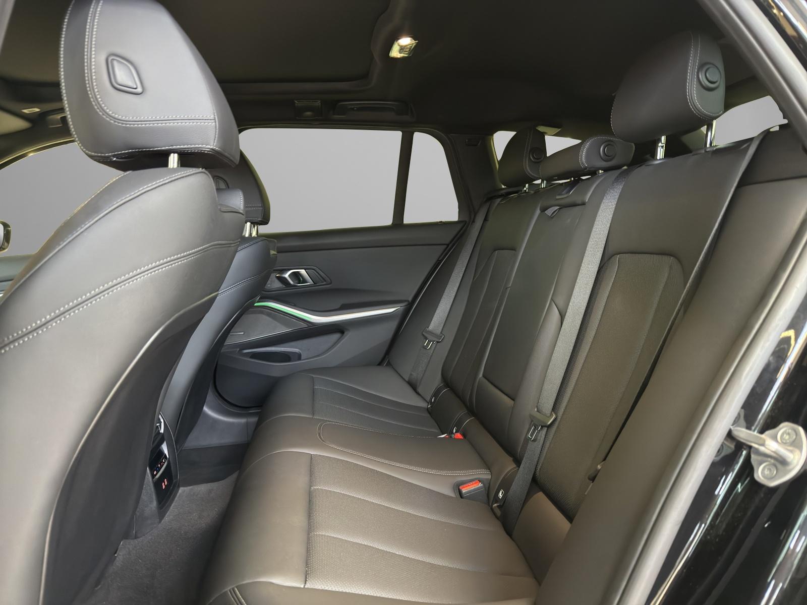 BMW 330d xDrive Touring M Sport-image-20