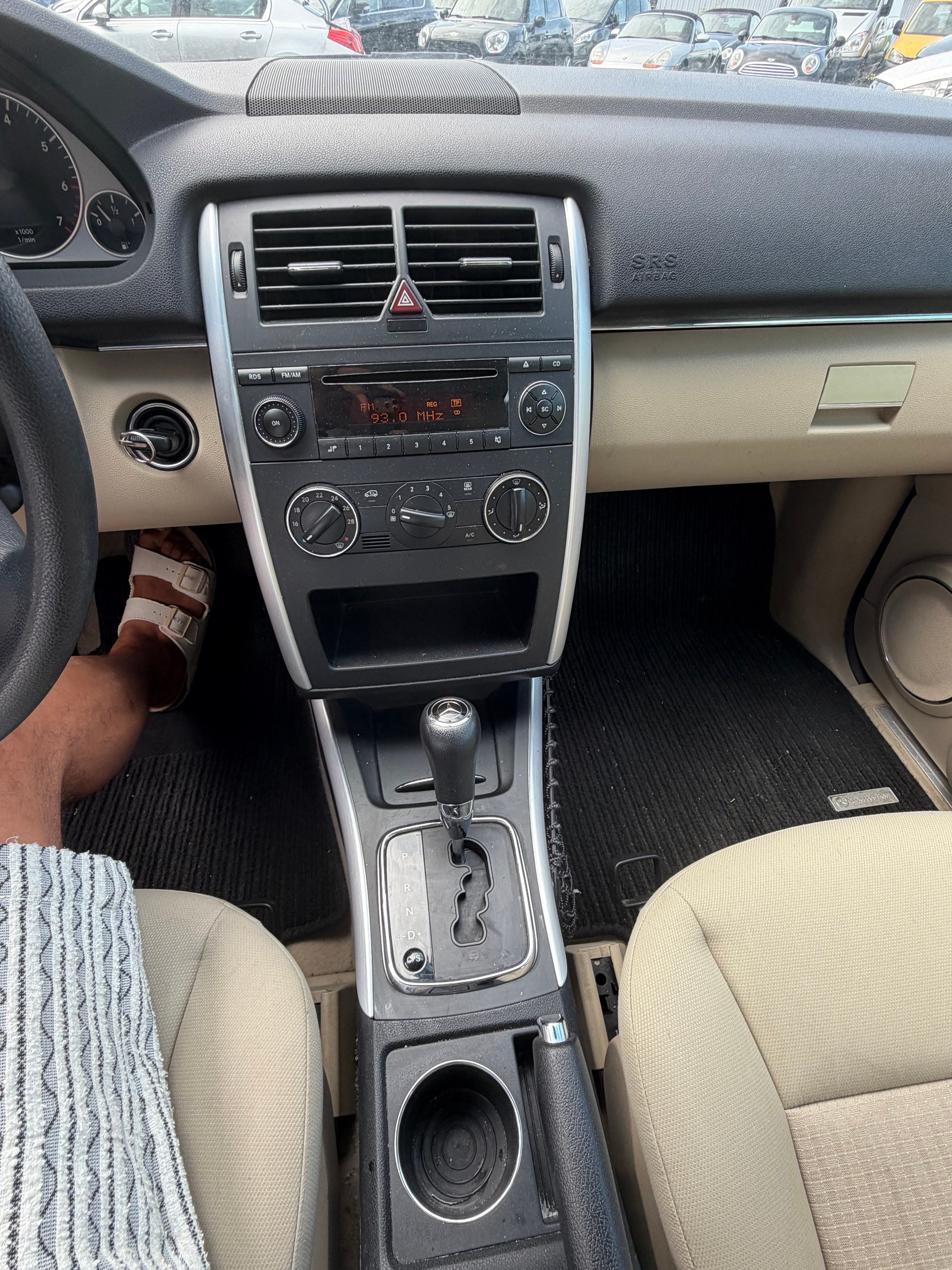 MERCEDES-BENZ B 200-image-4
