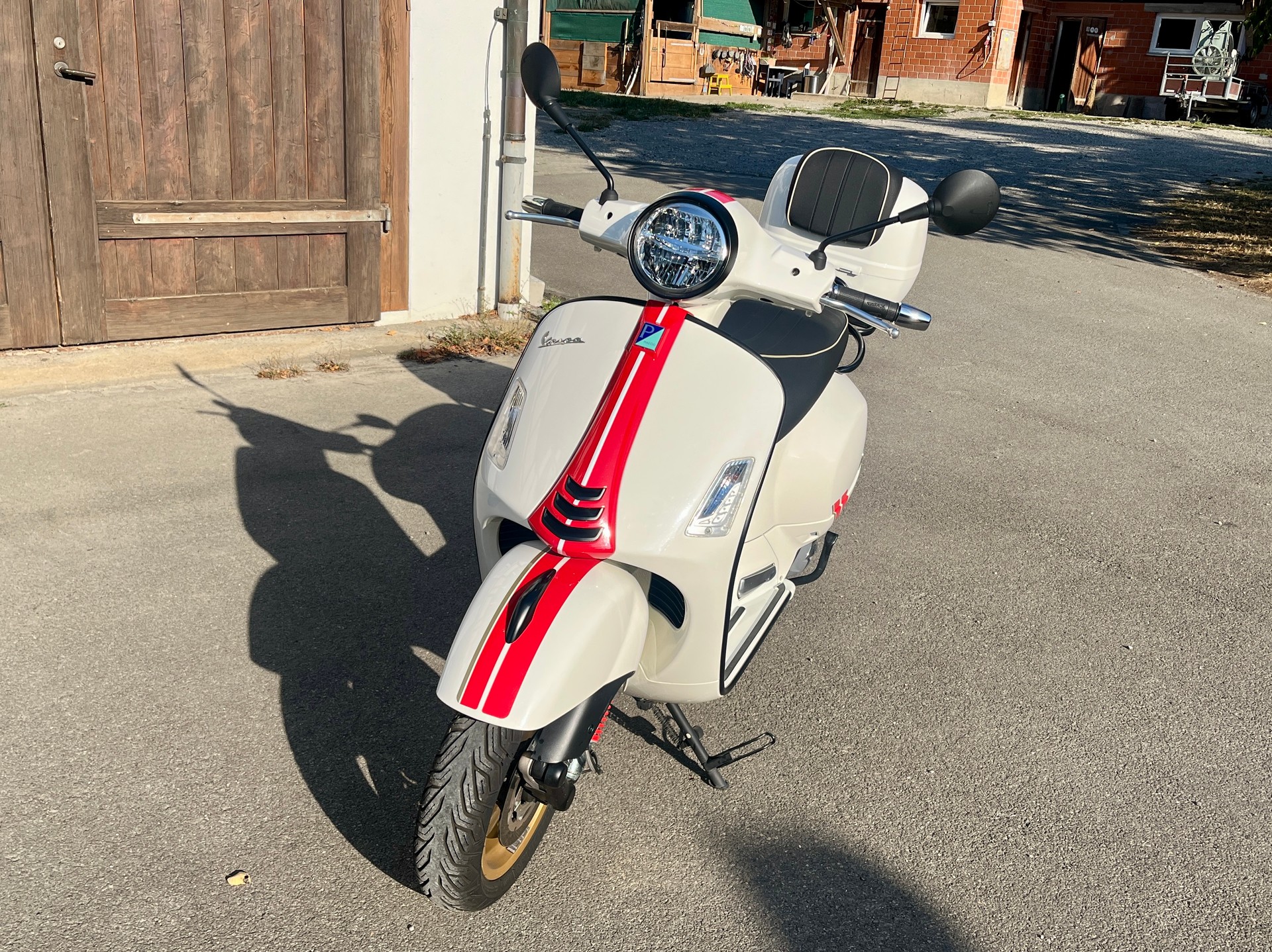 PIAGGIO Vespa GTS 125 i.e ABS-image-4