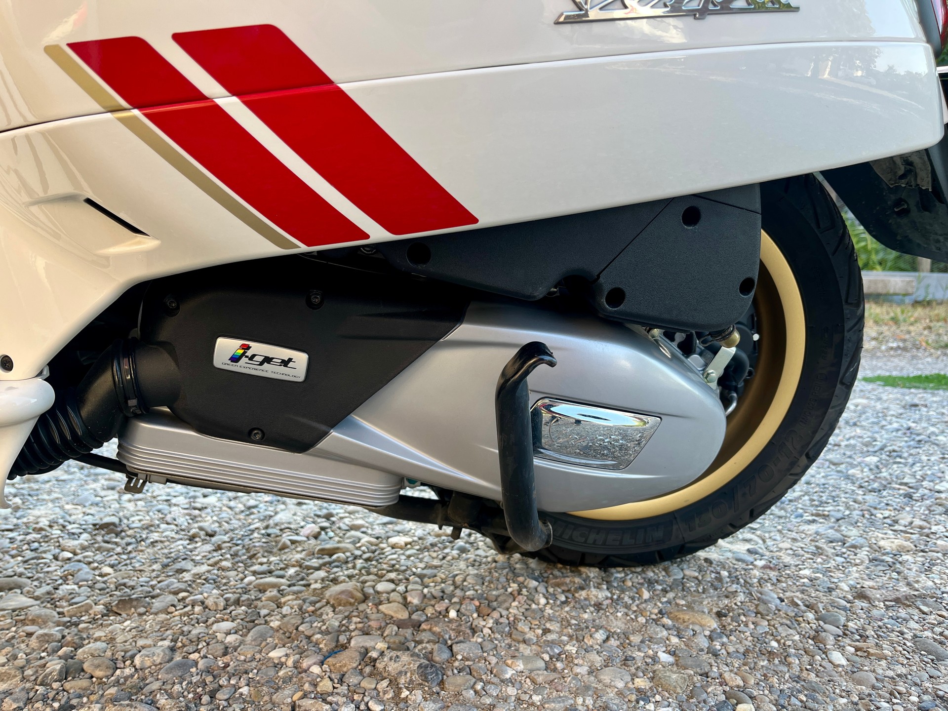 PIAGGIO Vespa GTS 125 i.e ABS-image-9