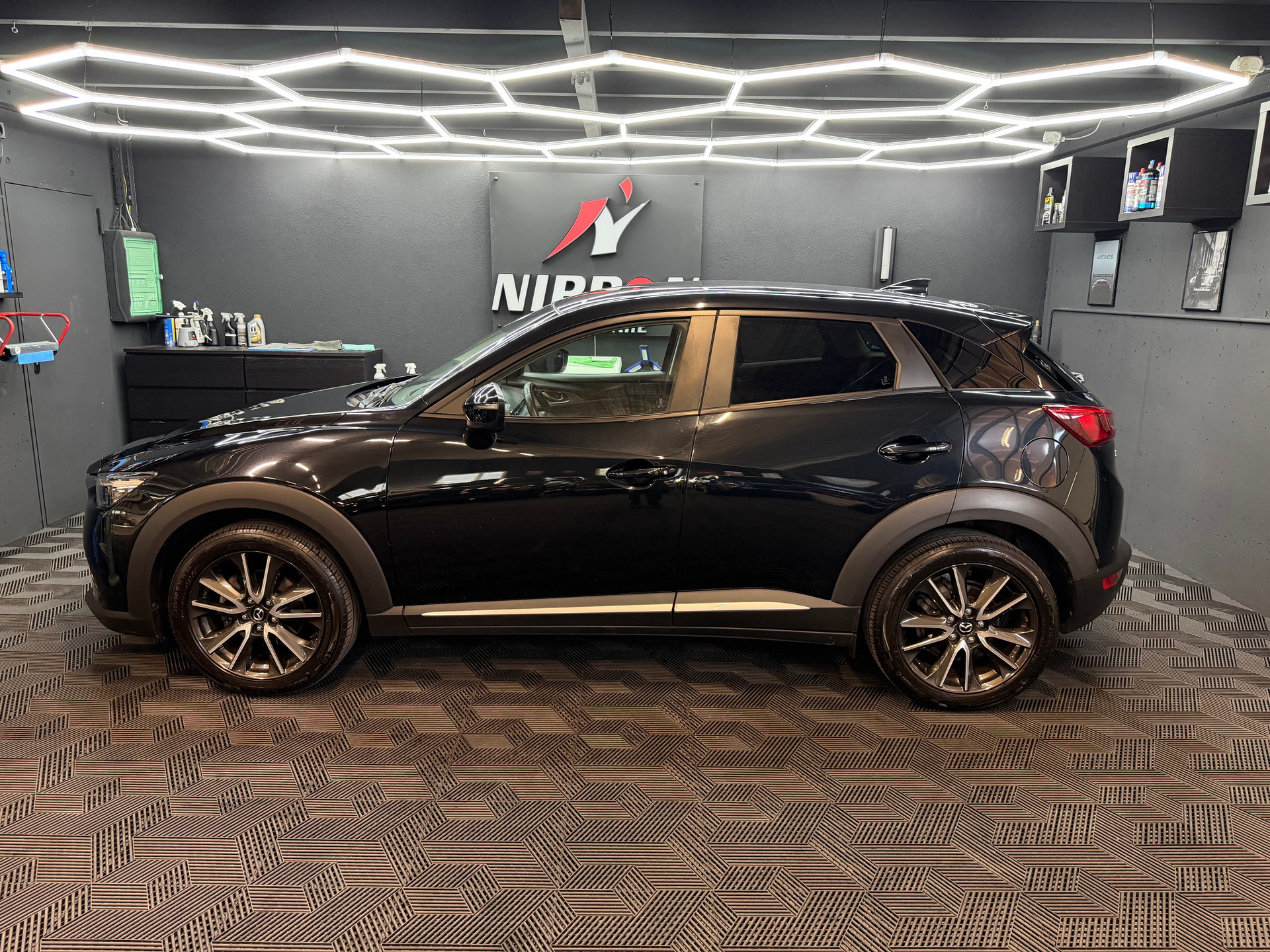 MAZDA CX-3 2.0 Revolution AWD-showroom-element-3