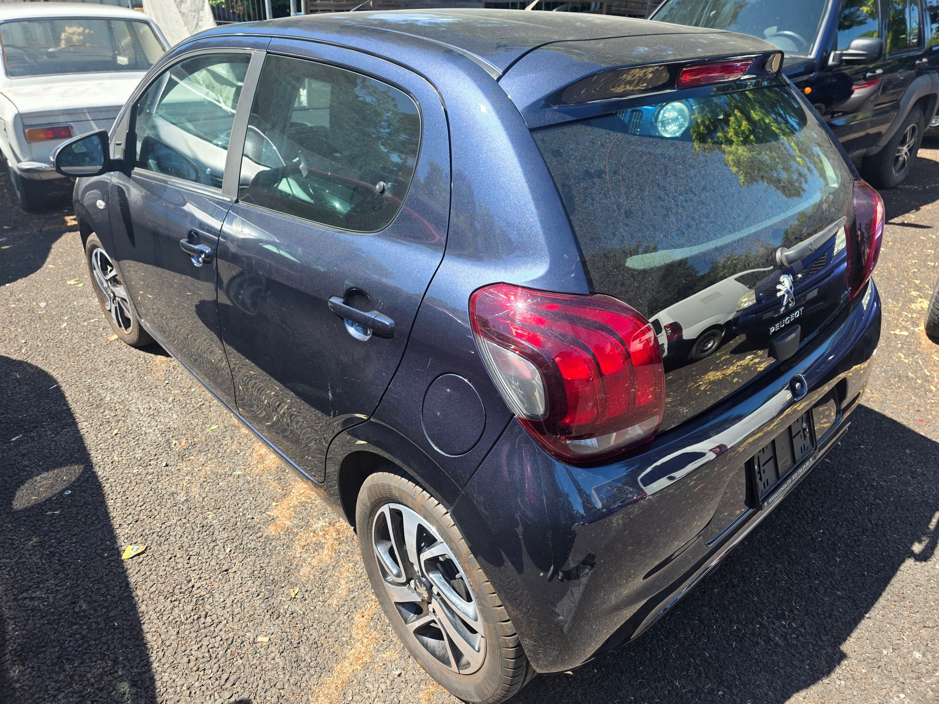 PEUGEOT 108 1.2 VTi Active-image-5