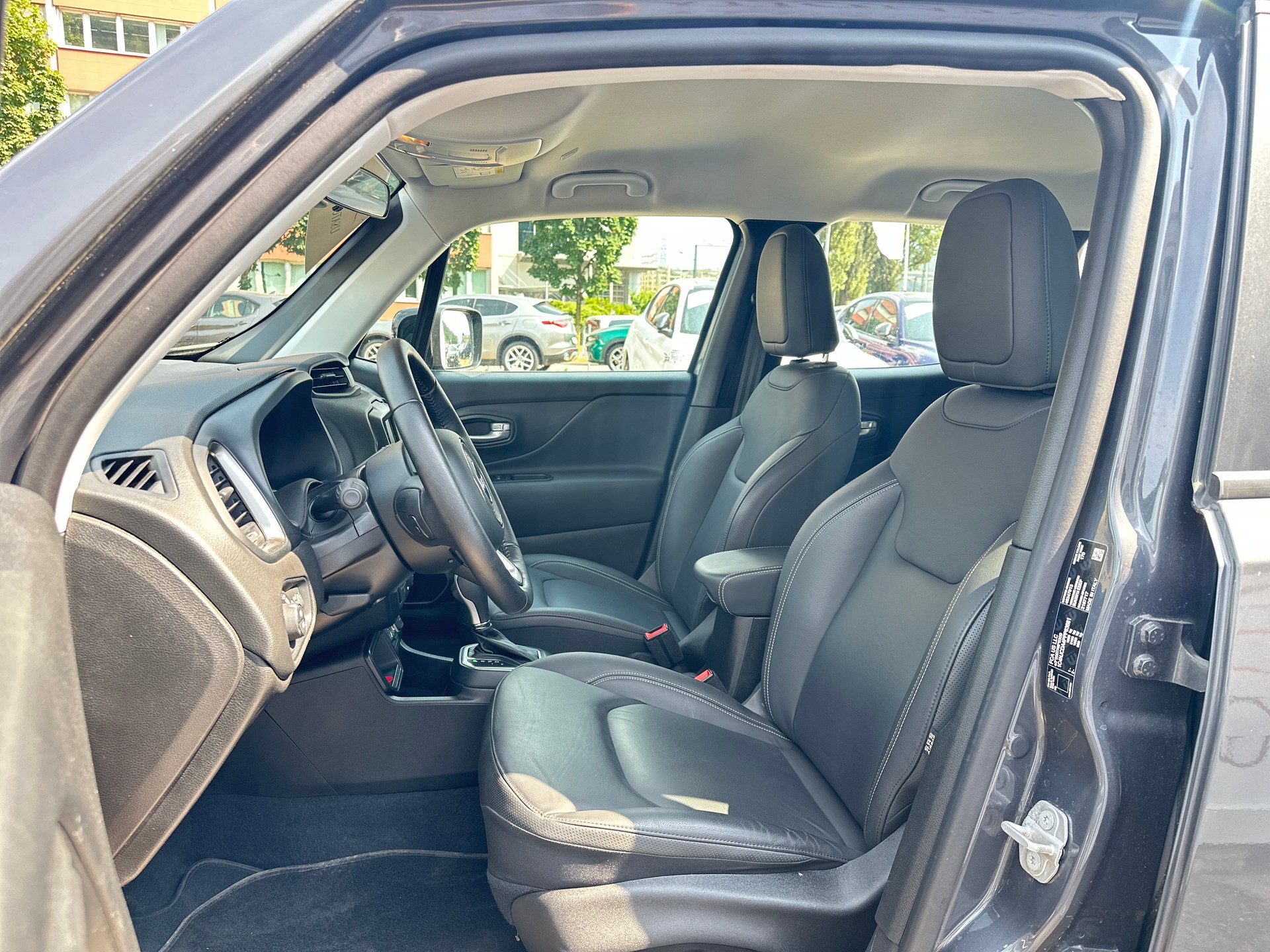 JEEP Renegade 1.5 MHEV Swiss Limited-image-6
