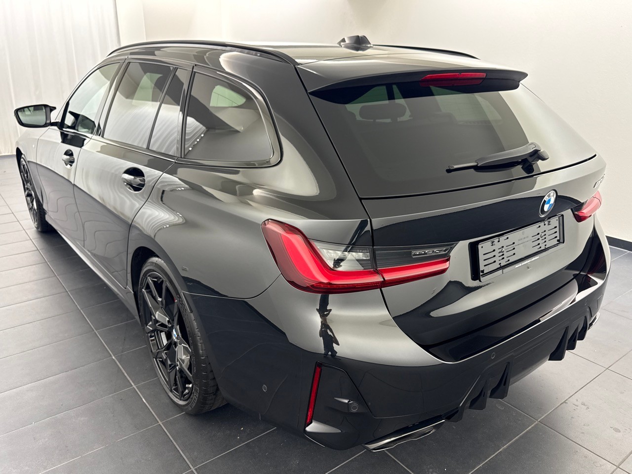 BMW M340d xDri 48VT MSportPro ''inkl. Anhängerkupplung''-showroom-element-1