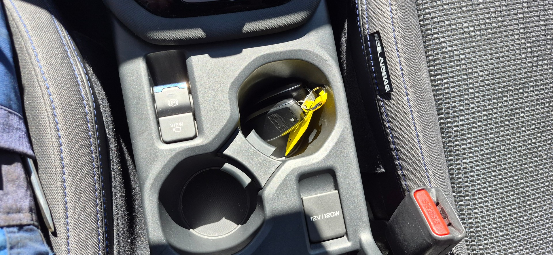 SUBARU Forester 2.0i e-Boxer Swiss Plus Lineartronic-image-26