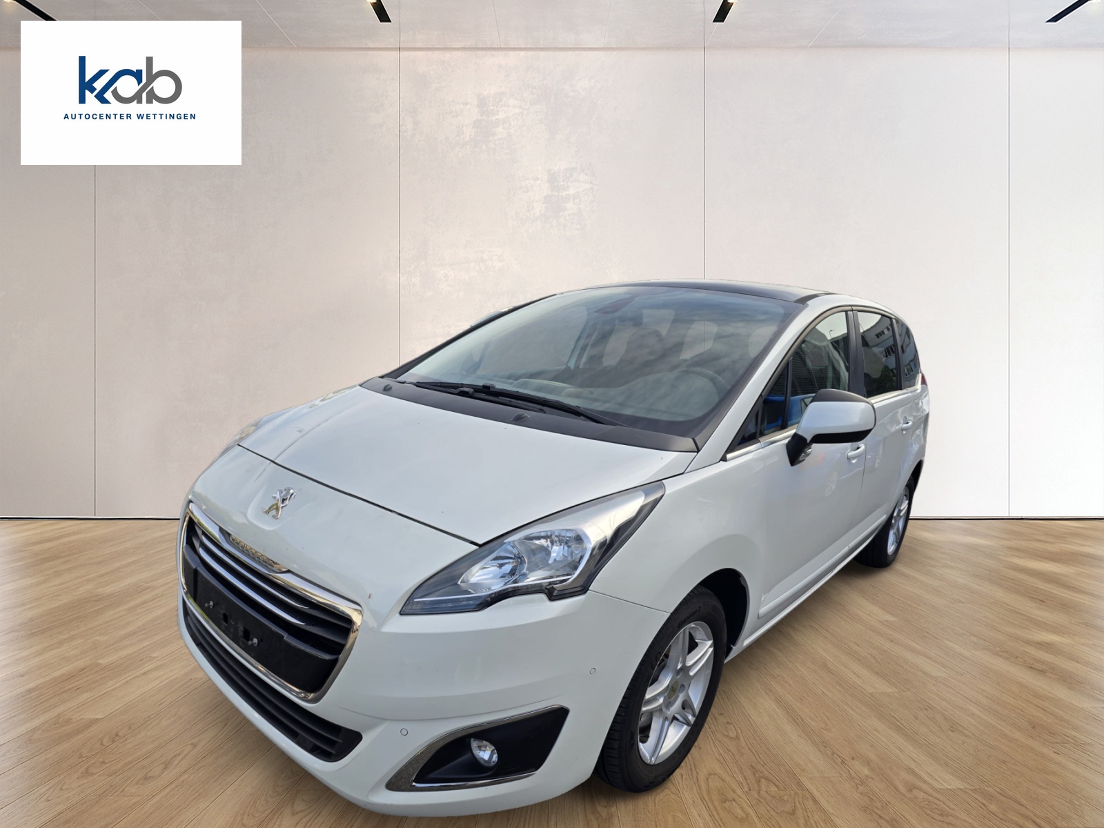 PEUGEOT 5008 1.6 BlueHDi Sensation Tiptronic