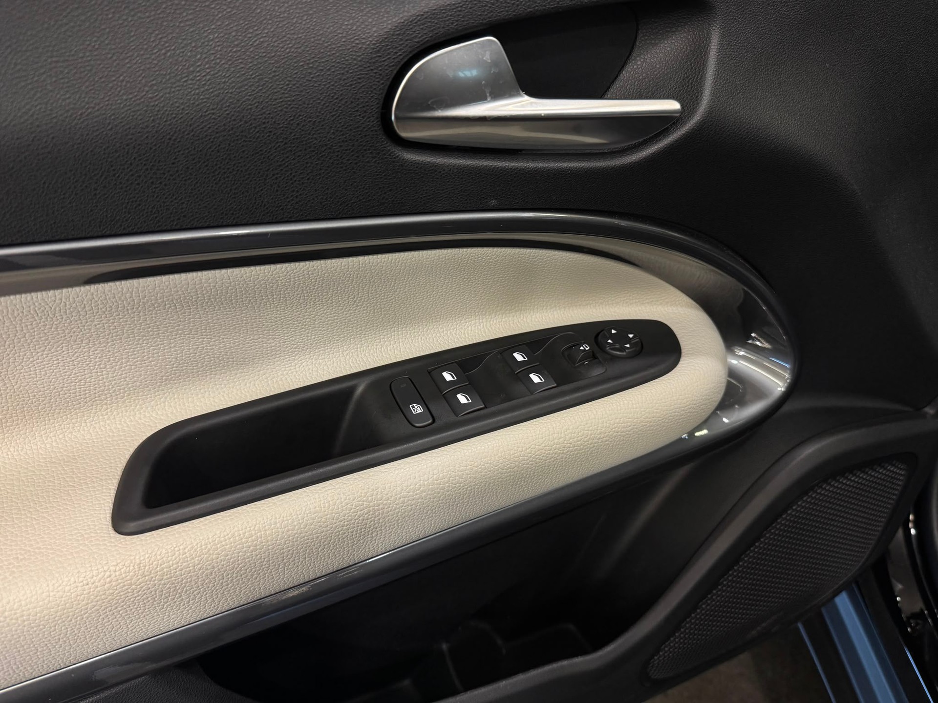 FIAT 600h MildHybrid La Prima-image-7