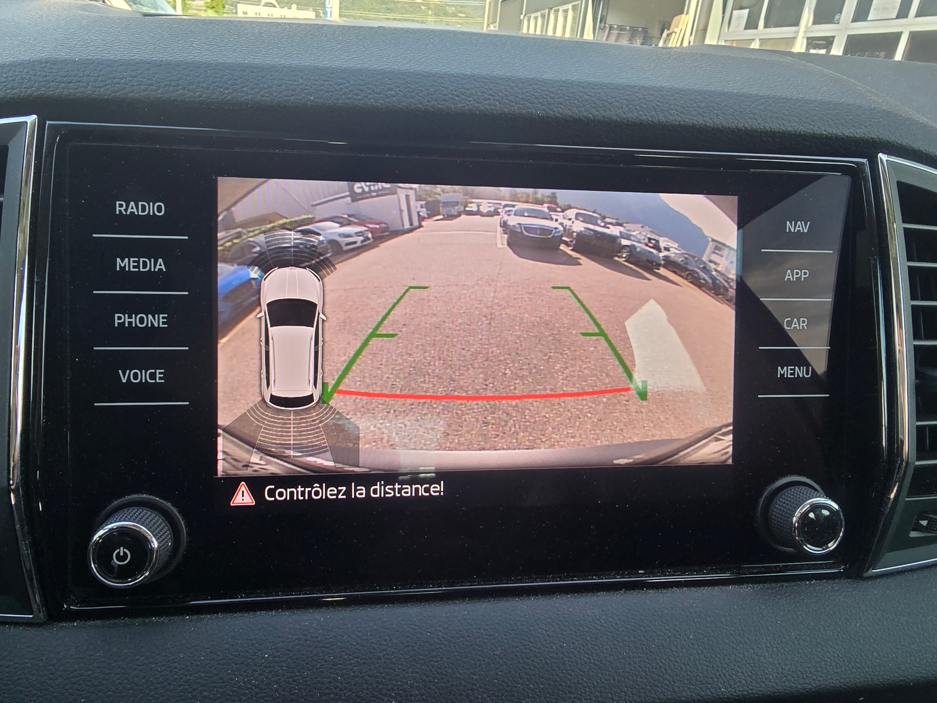 SKODA Karoq 1.0 TSI Ambition DSG-image-11