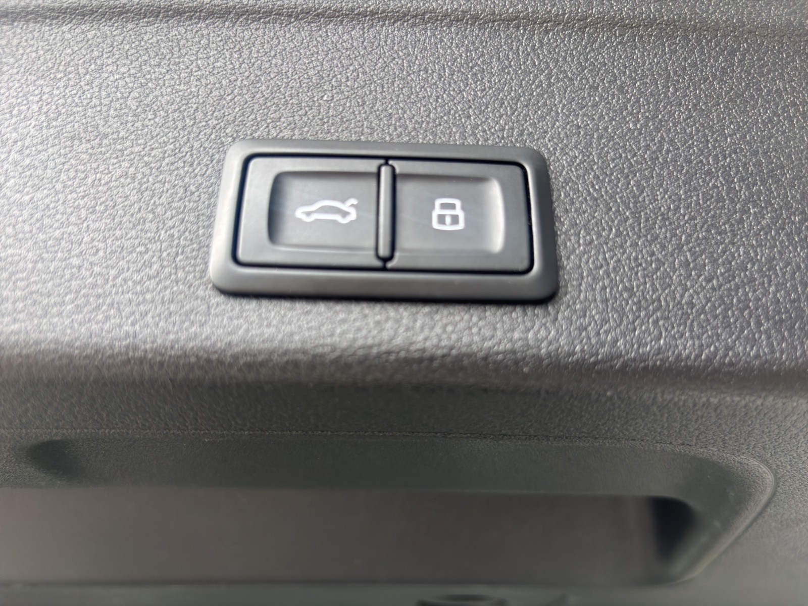 AUDI S4 Avant 3.0 TFSI quattro tiptronic-image-12