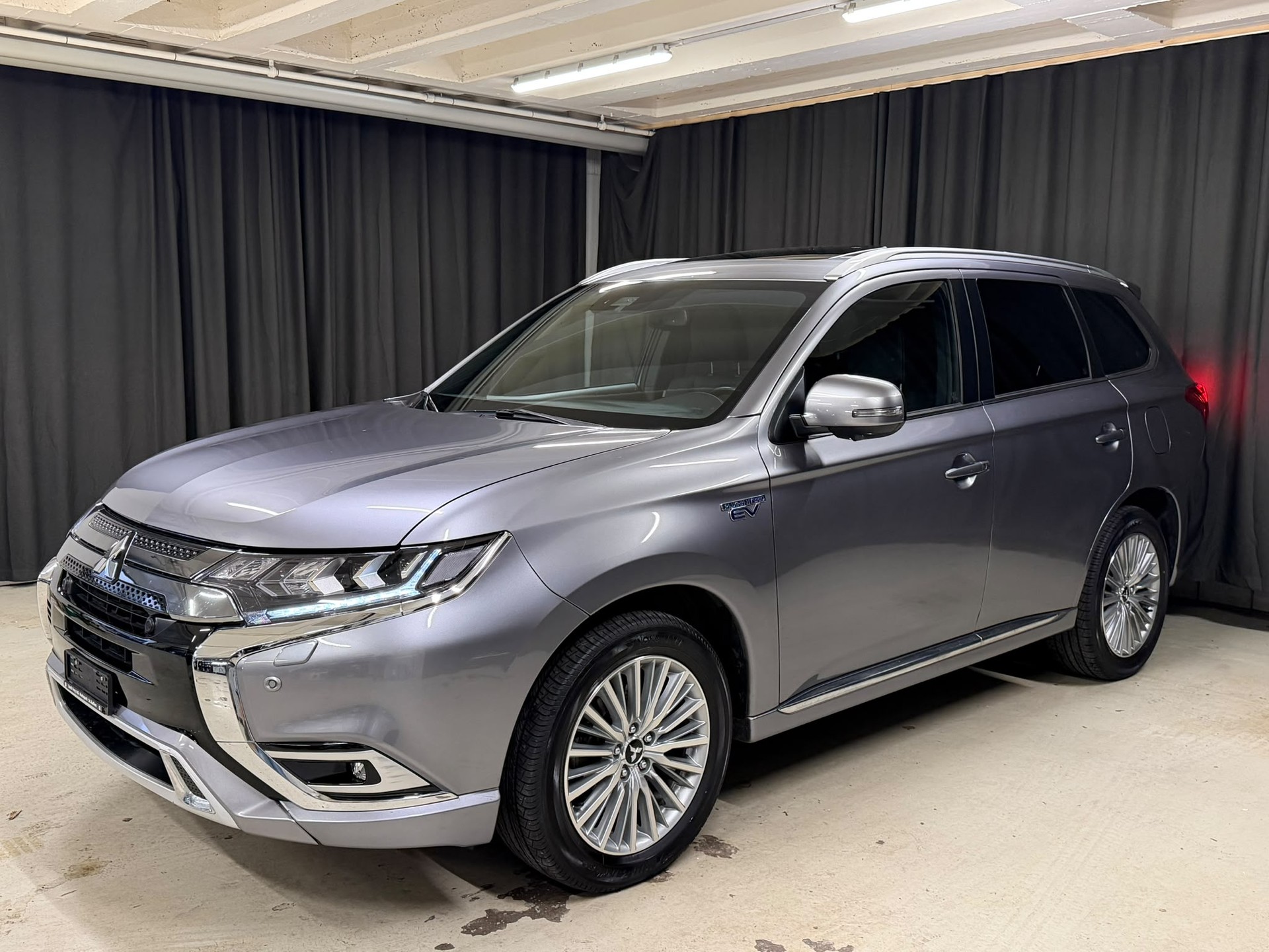 MITSUBISHI Outlander 2.4 PHEV Diamond 4WD Automatic