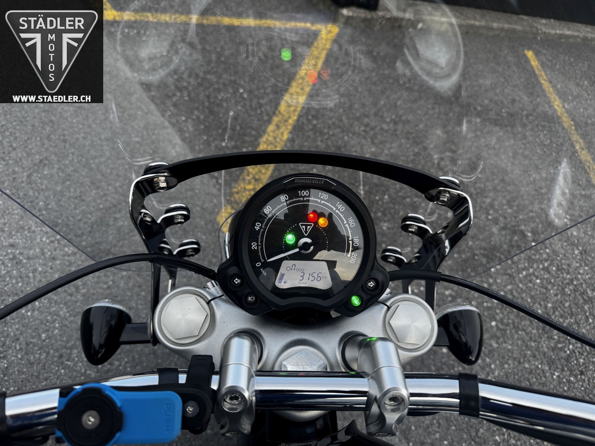 TRIUMPH Bonneville 1200 Speedmaster-image-1