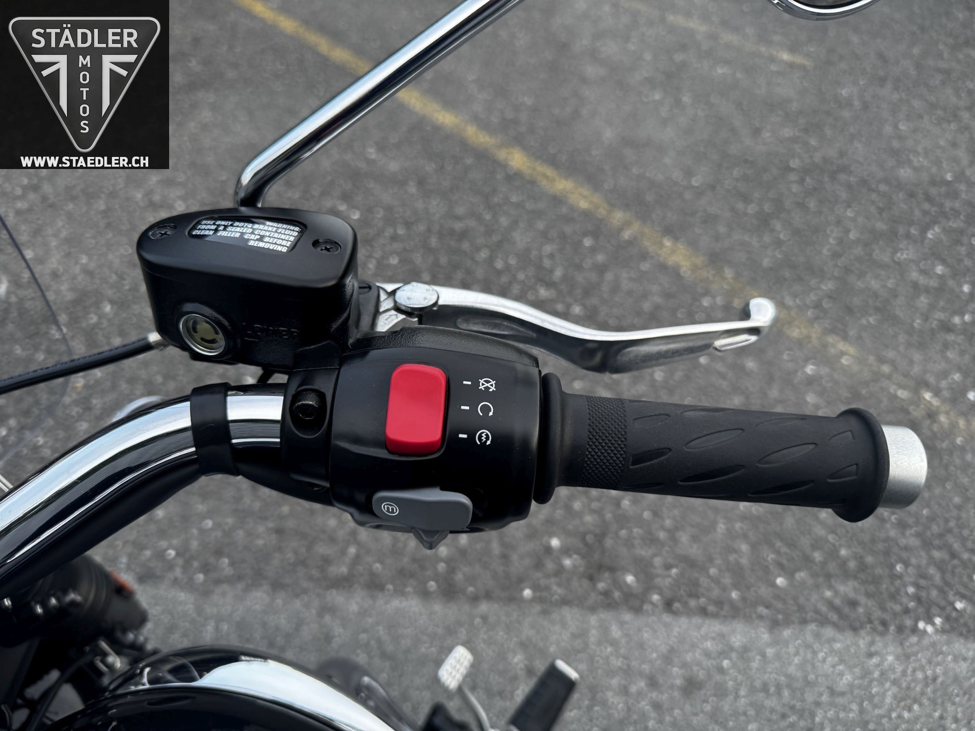 TRIUMPH Bonneville 1200 Speedmaster-image-3