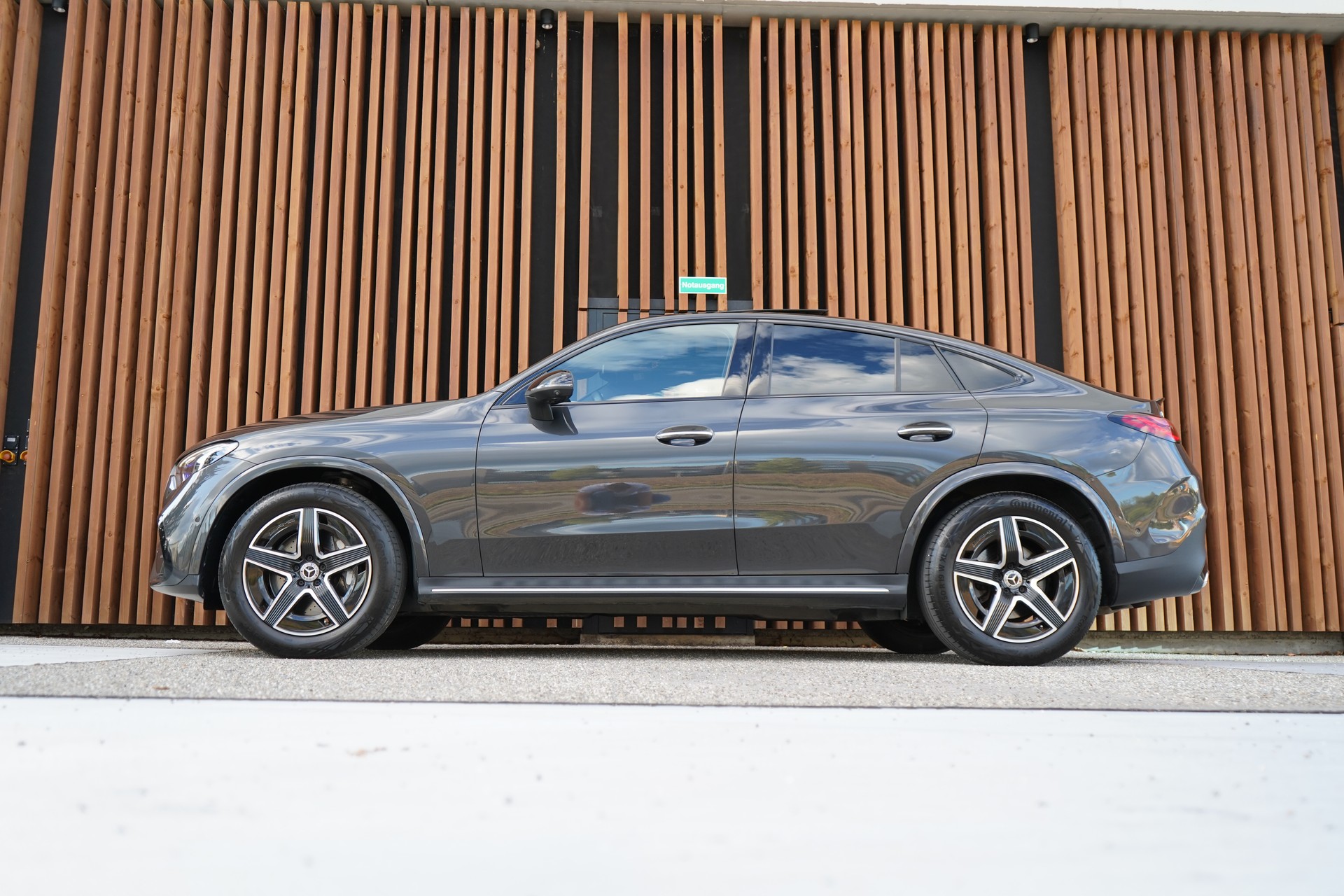 MERCEDES-BENZ GLC COUPÉ 220 D 4MATIC AMG LINE PLUS 9G-TRONIC l 197 PS-showroom-element-1
