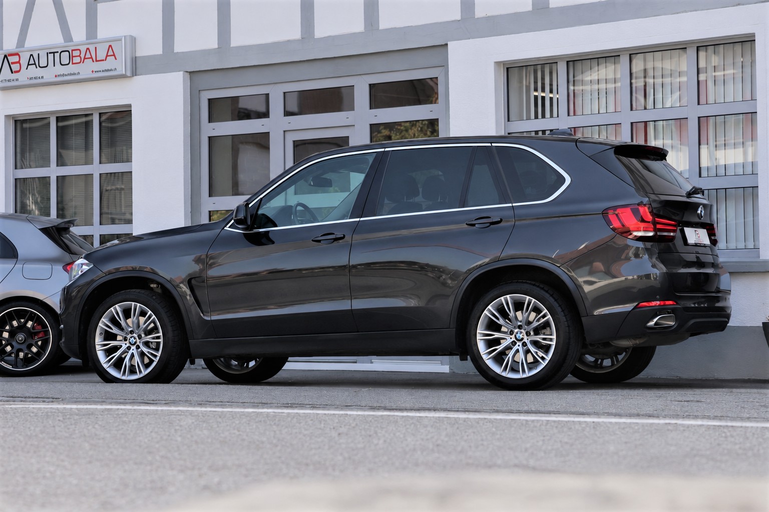 BMW X5 xDrive 40d Steptronic (CH)-showroom-element-3