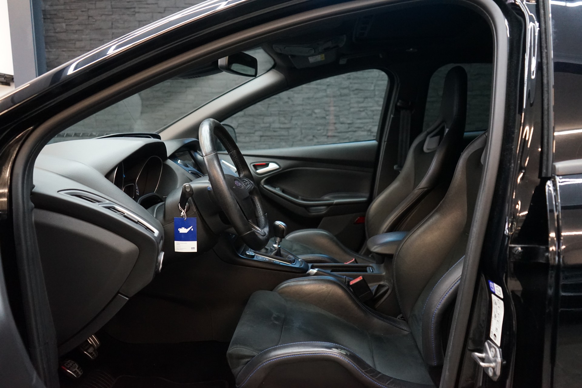 FORD Focus 2.3 EcoBoost RS AWD-showroom-element-3