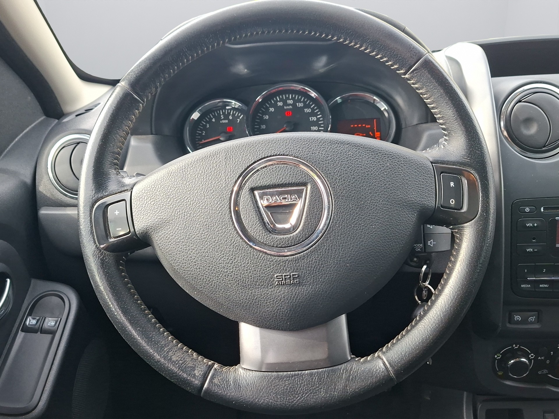 DACIA Duster 1.2 T Ambiance 4x2-image-9