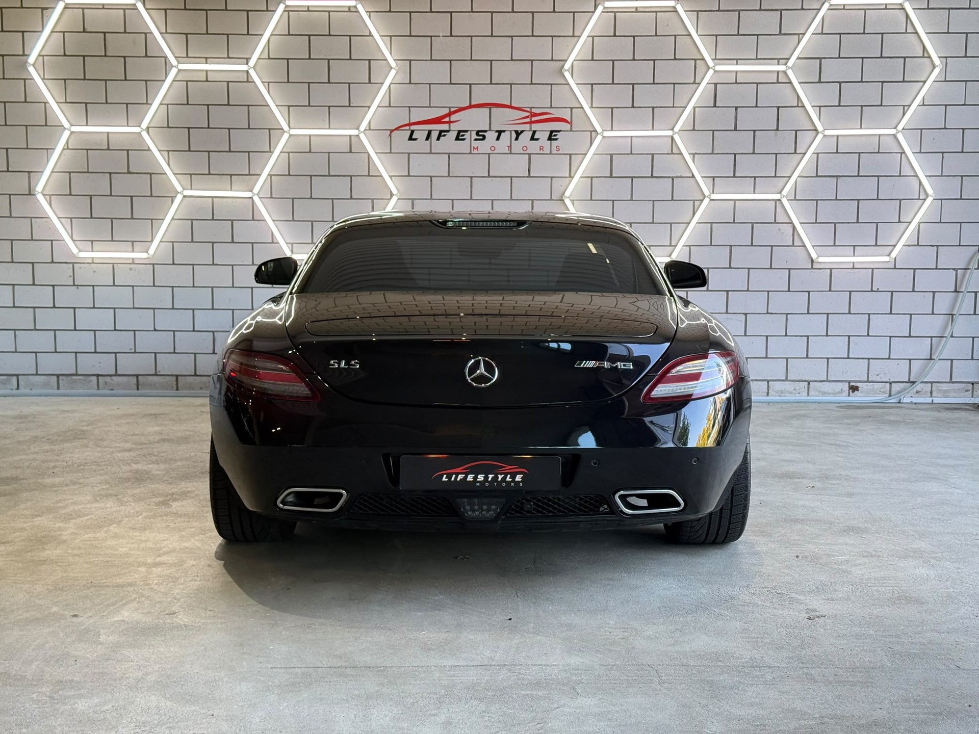 MERCEDES-BENZ SLS 63 AMG Speedshift-image-3