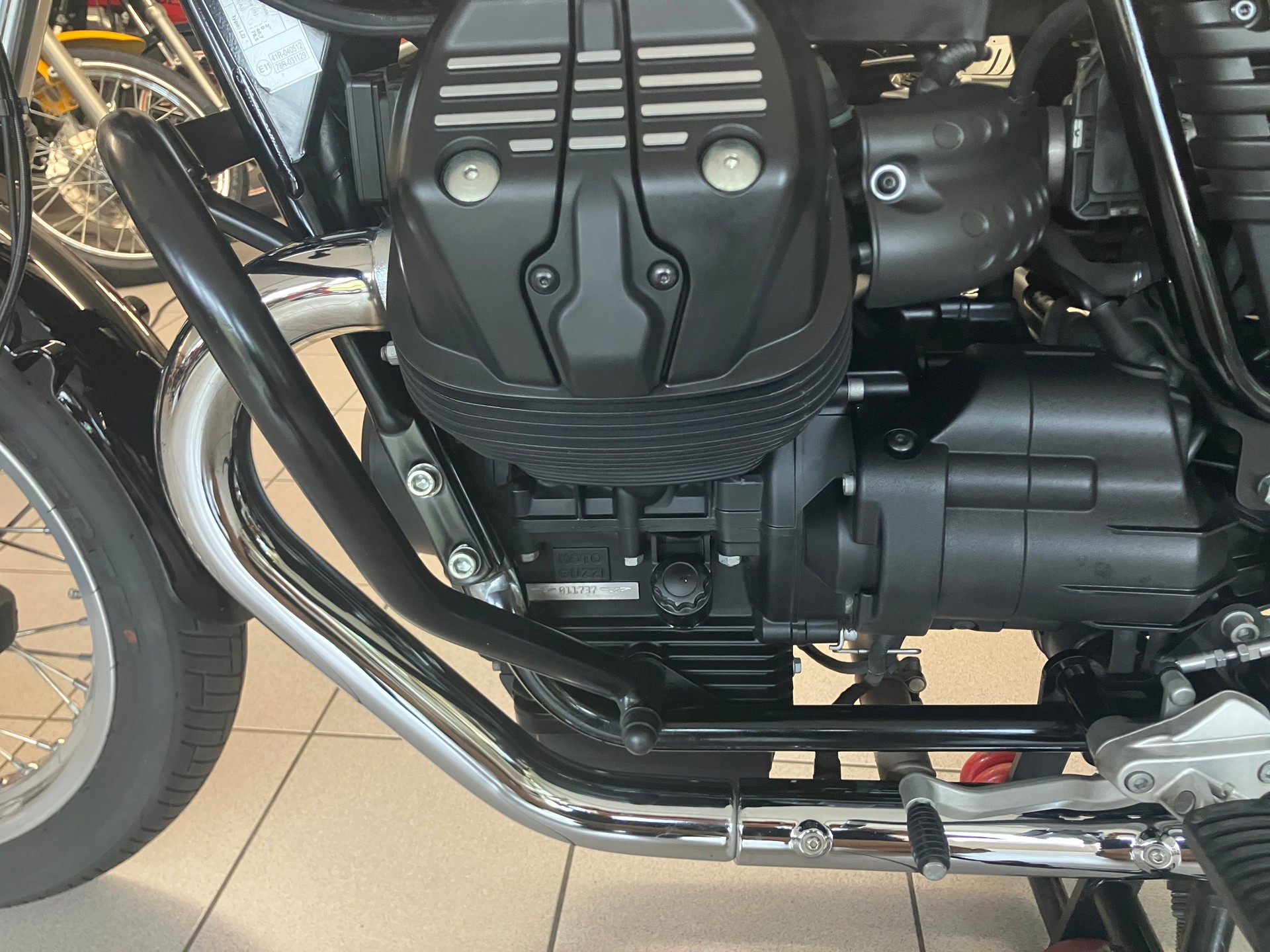 MOTO GUZZI V7 III Special 750 ABS-image-1