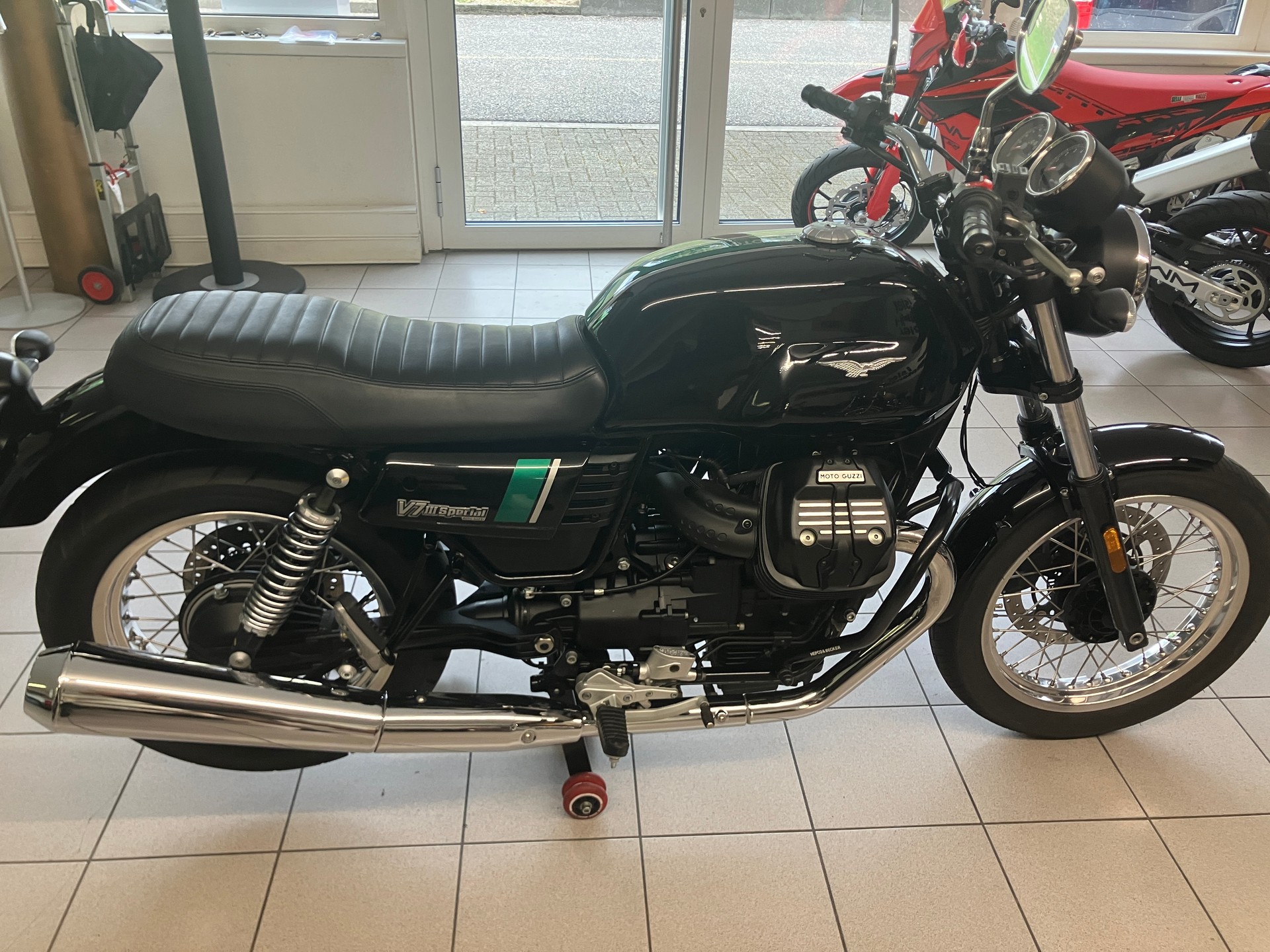 MOTO GUZZI V7 III Special 750 ABS-image-8