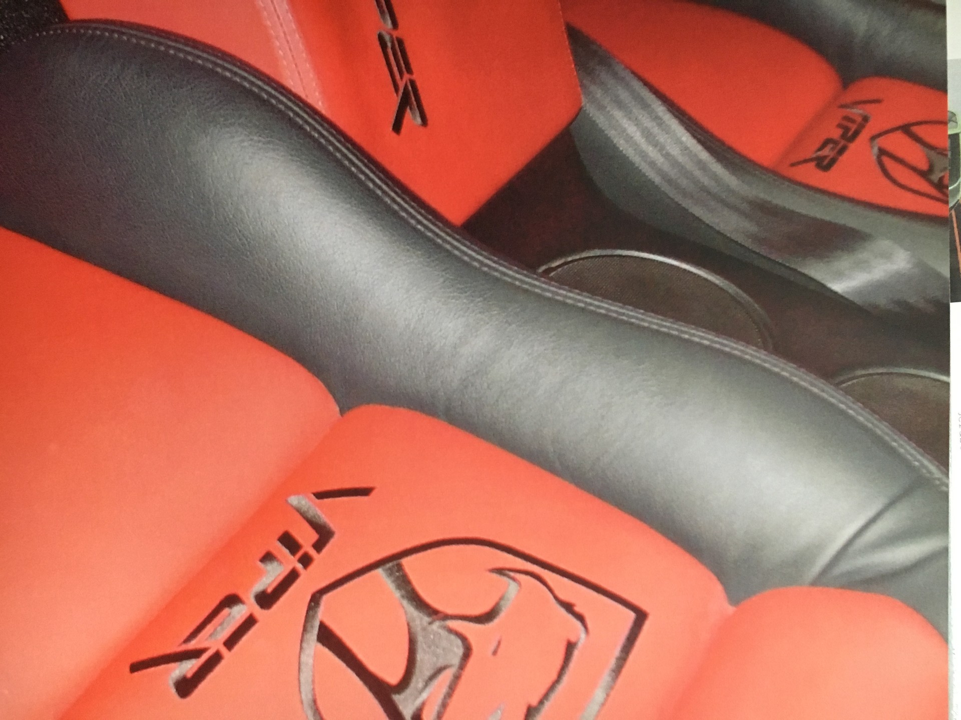 DODGE Viper RT-10-image-1