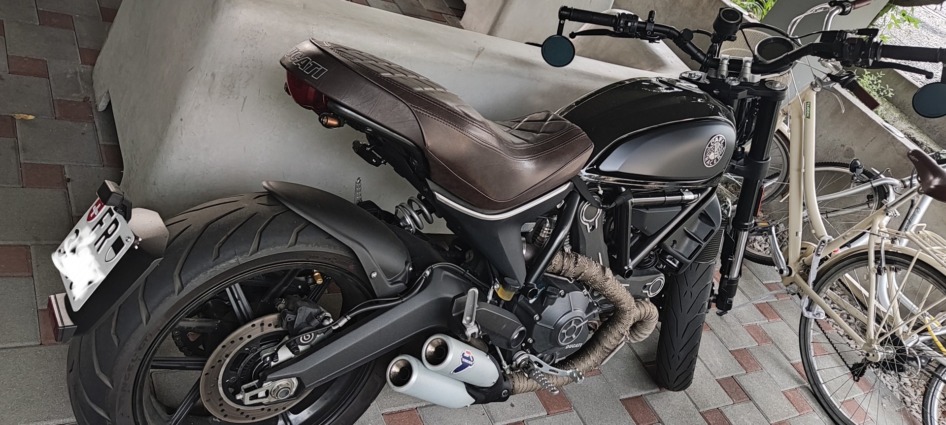 DUCATI Scrambler 800 Full Throttle-image-1
