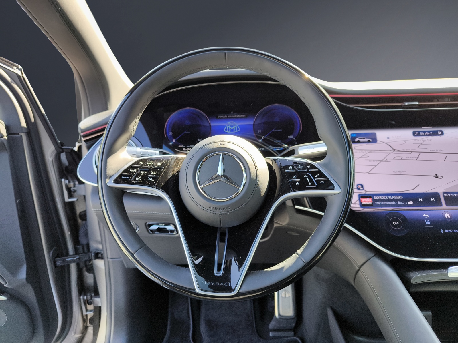 MERCEDES-BENZ EQS SUV 680 Maybach-image-8