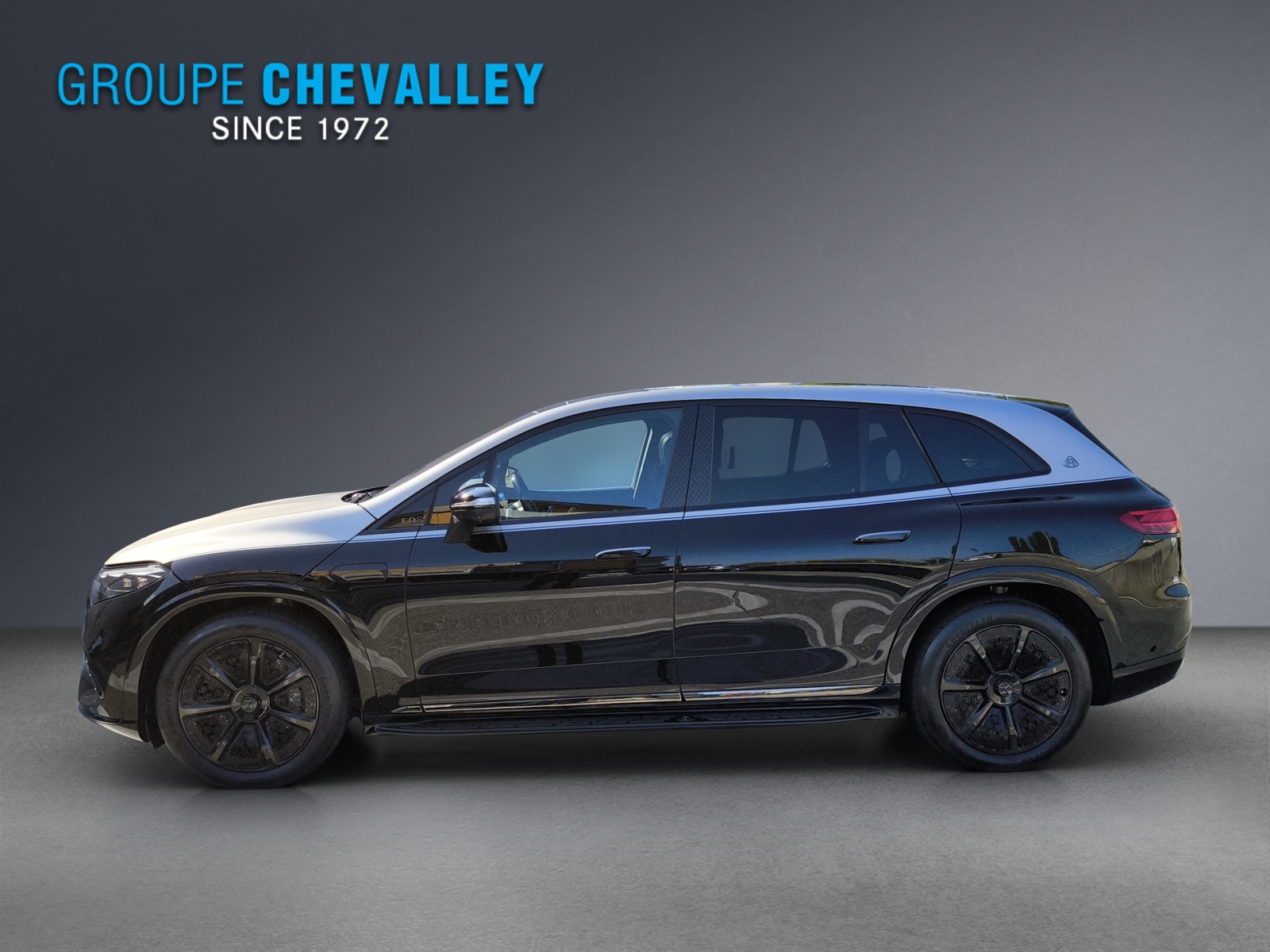 MERCEDES-BENZ EQS SUV 680 Maybach-showroom-element-1