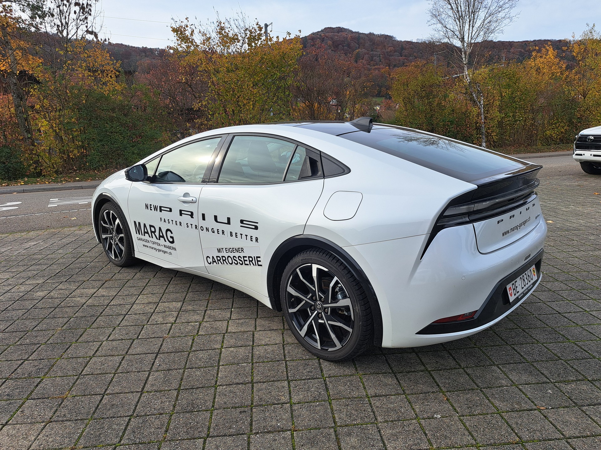 TOYOTA Prius 2.0 VVT-i Plug-in Hybrid Style-image-10