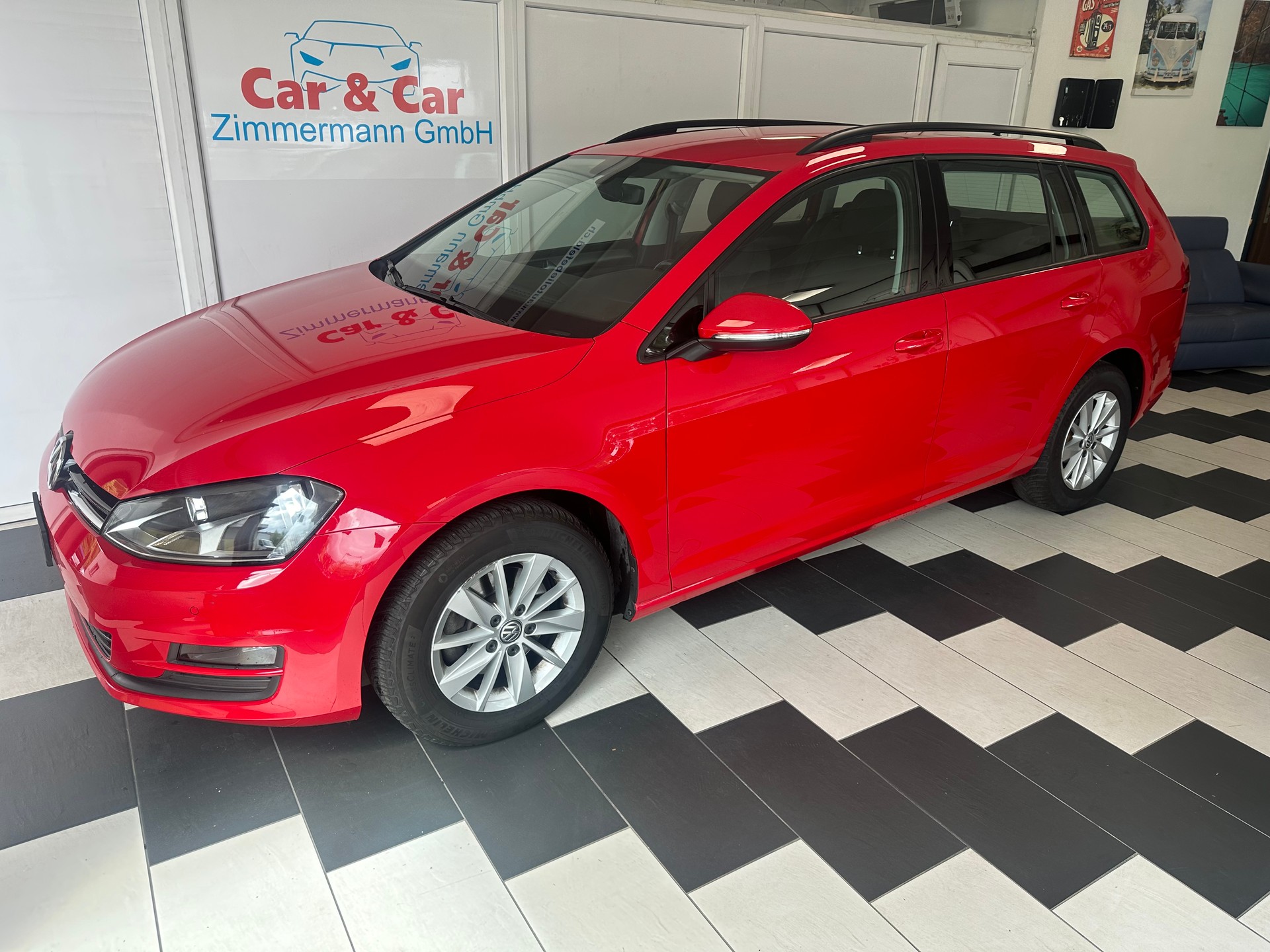 VW Golf Variant 1.6 TDI Value DSG-image-1