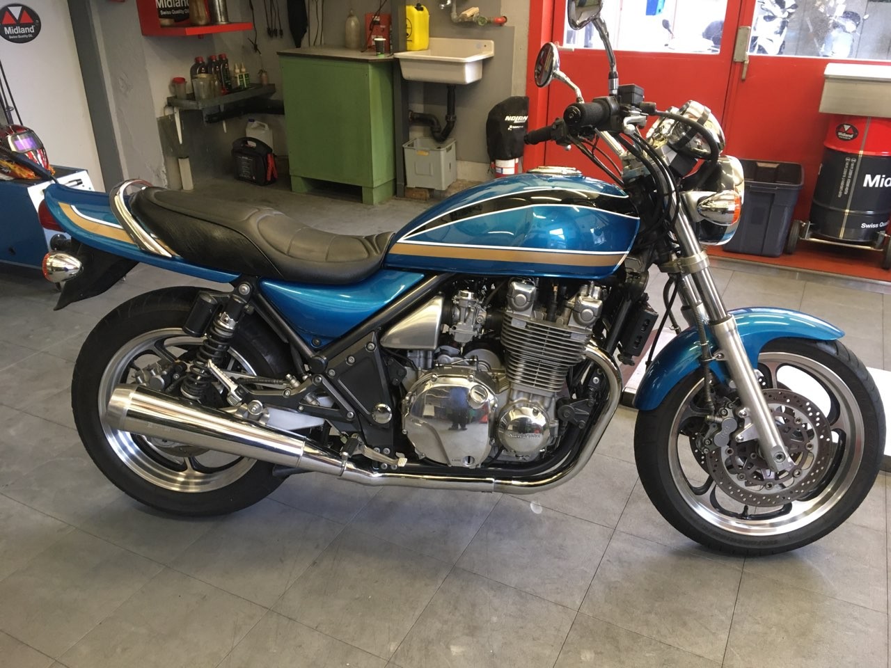 KAWASAKI Zephyrr 1100 (Veteran)-image-12