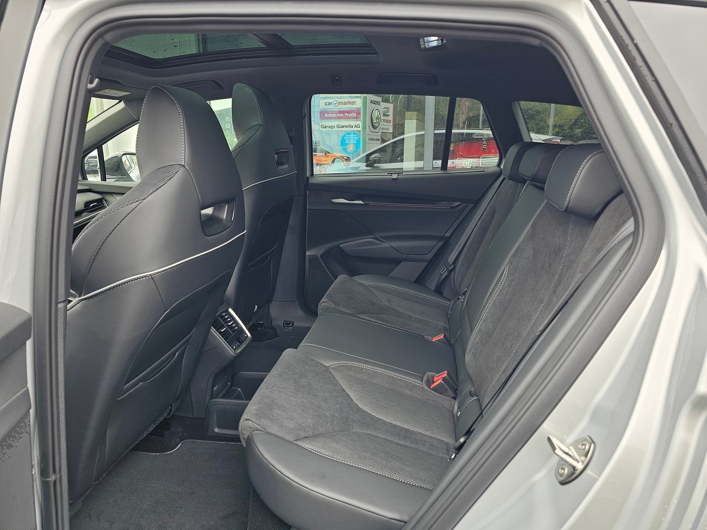 SKODA Enyaq 85x Sportline 4x4-image-8