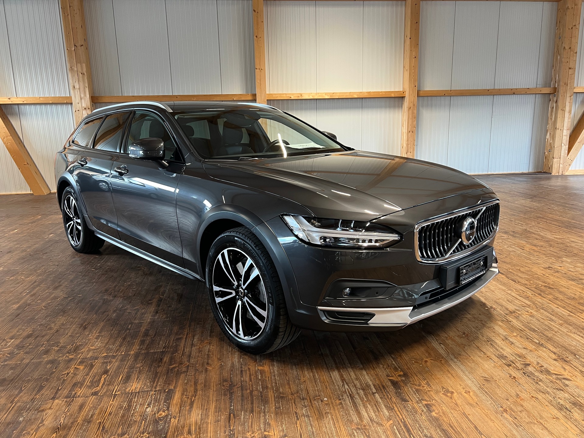 VOLVO V90 Cross Country B4 Diesel Mild Hybrid AWD Geartronic-showroom-element-2