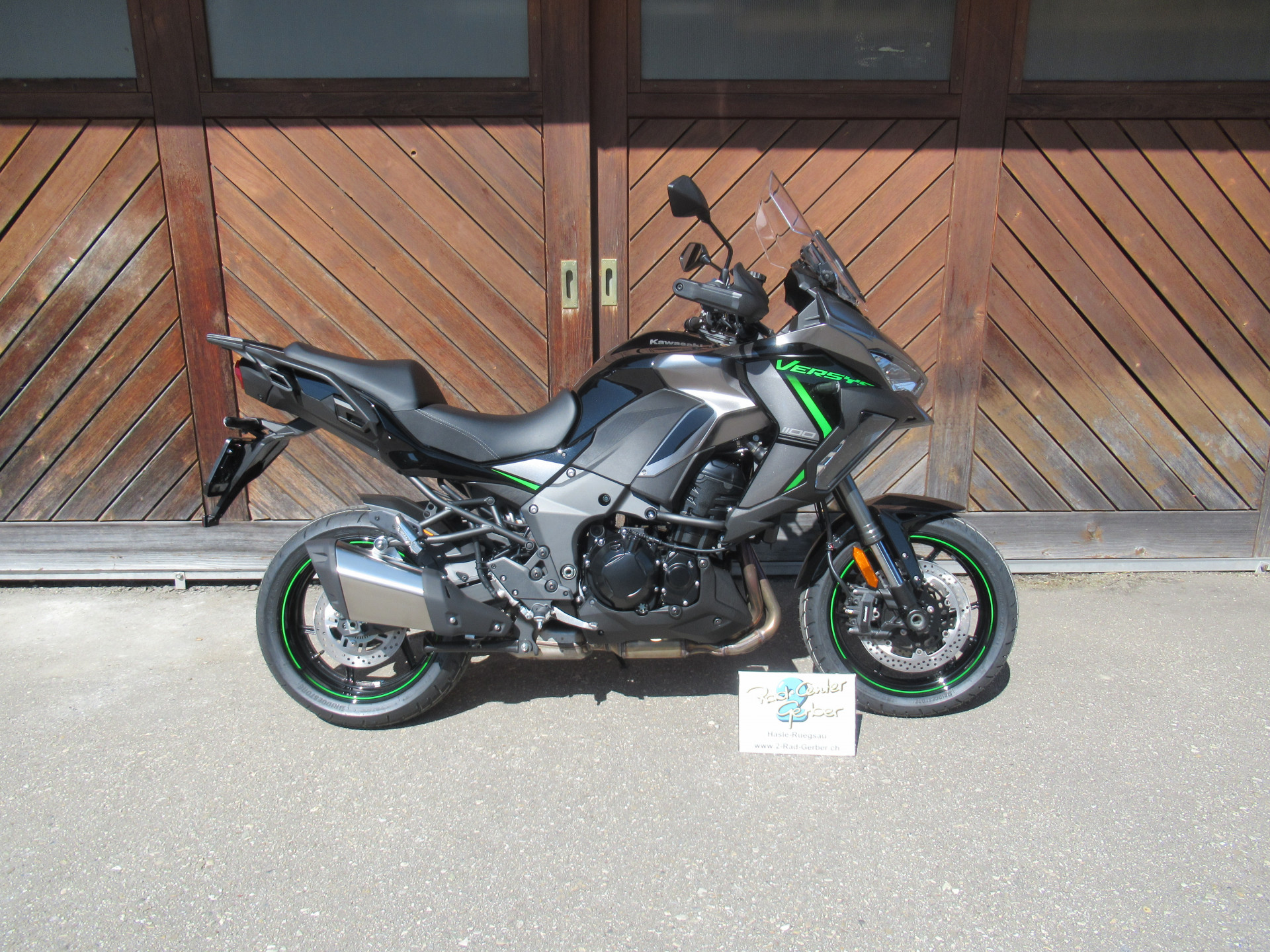 KAWASAKI Versys 1100 SE-image-1