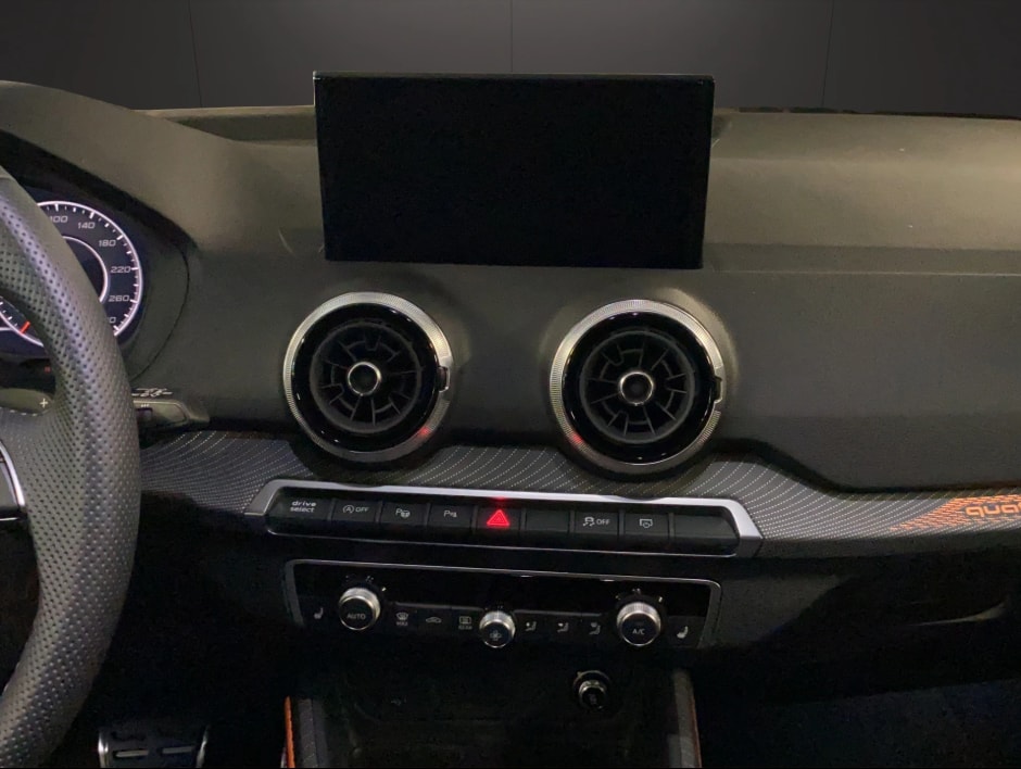 AUDI SQ2 TFSI quattro S-tronic-image-10