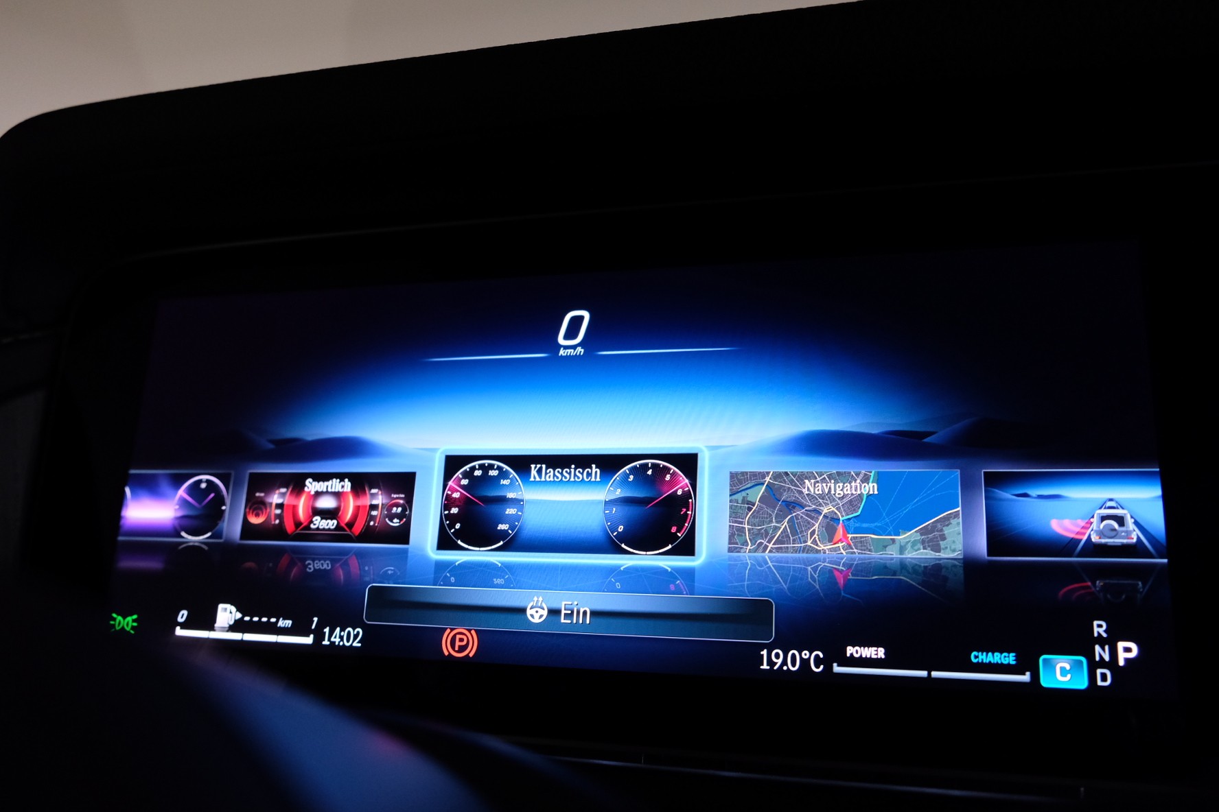 MERCEDES-BENZ G 450d 9G-Tronic-image-21