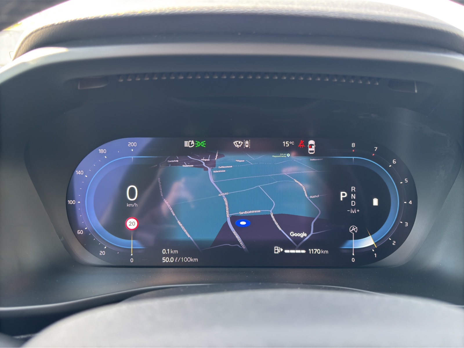 VOLVO XC40 2.0 B4 MH Plus Dark-image-12