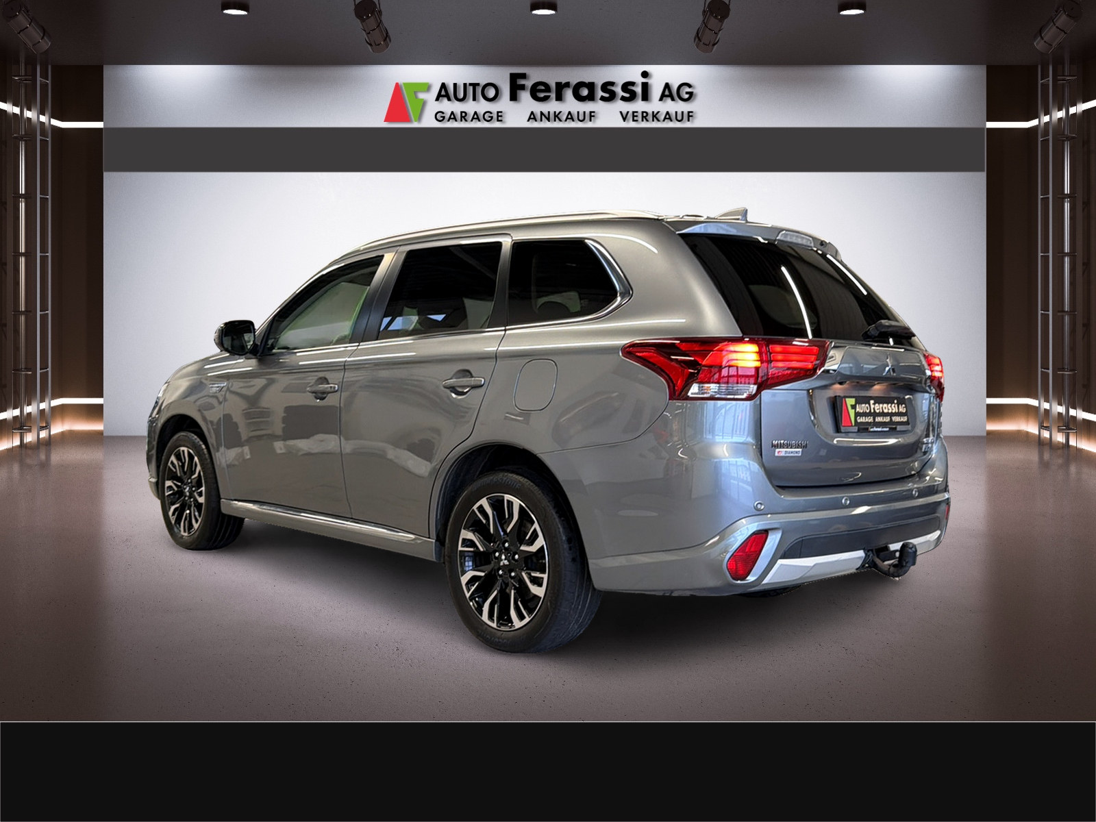 MITSUBISHI Outlander 2.0 PHEV Diamond 4WD Automatic-showroom-element-3