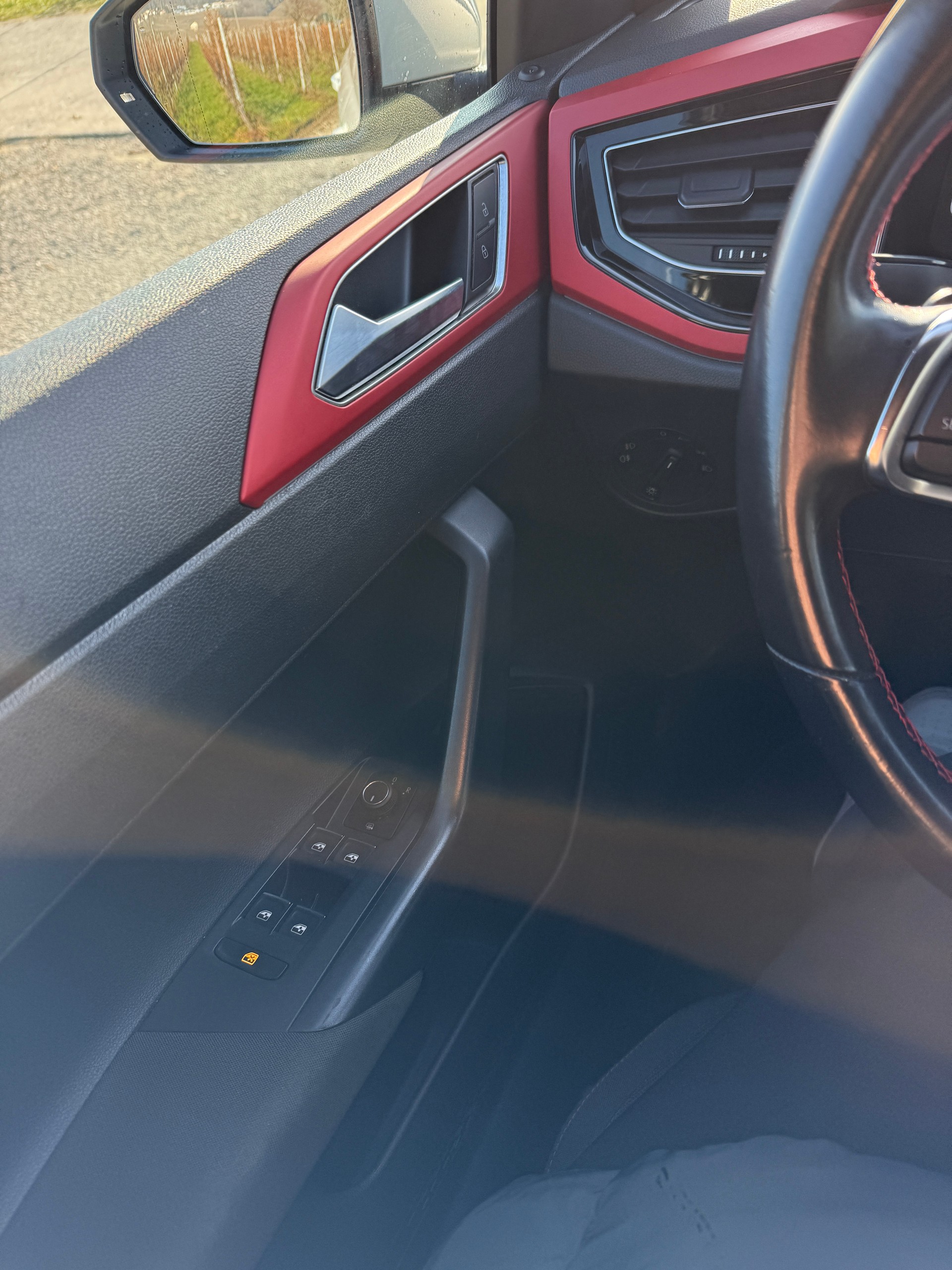 VW Polo 2.0 TSI GTI DSG-image-12