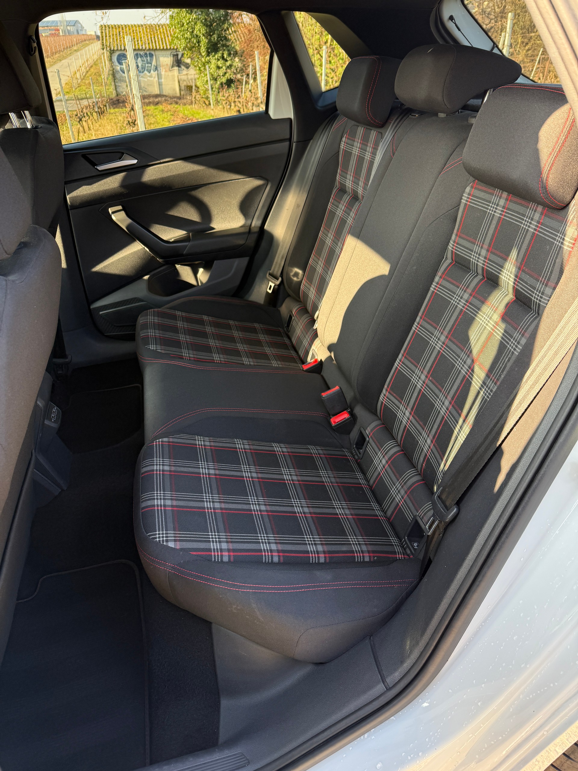 VW Polo 2.0 TSI GTI DSG-image-11