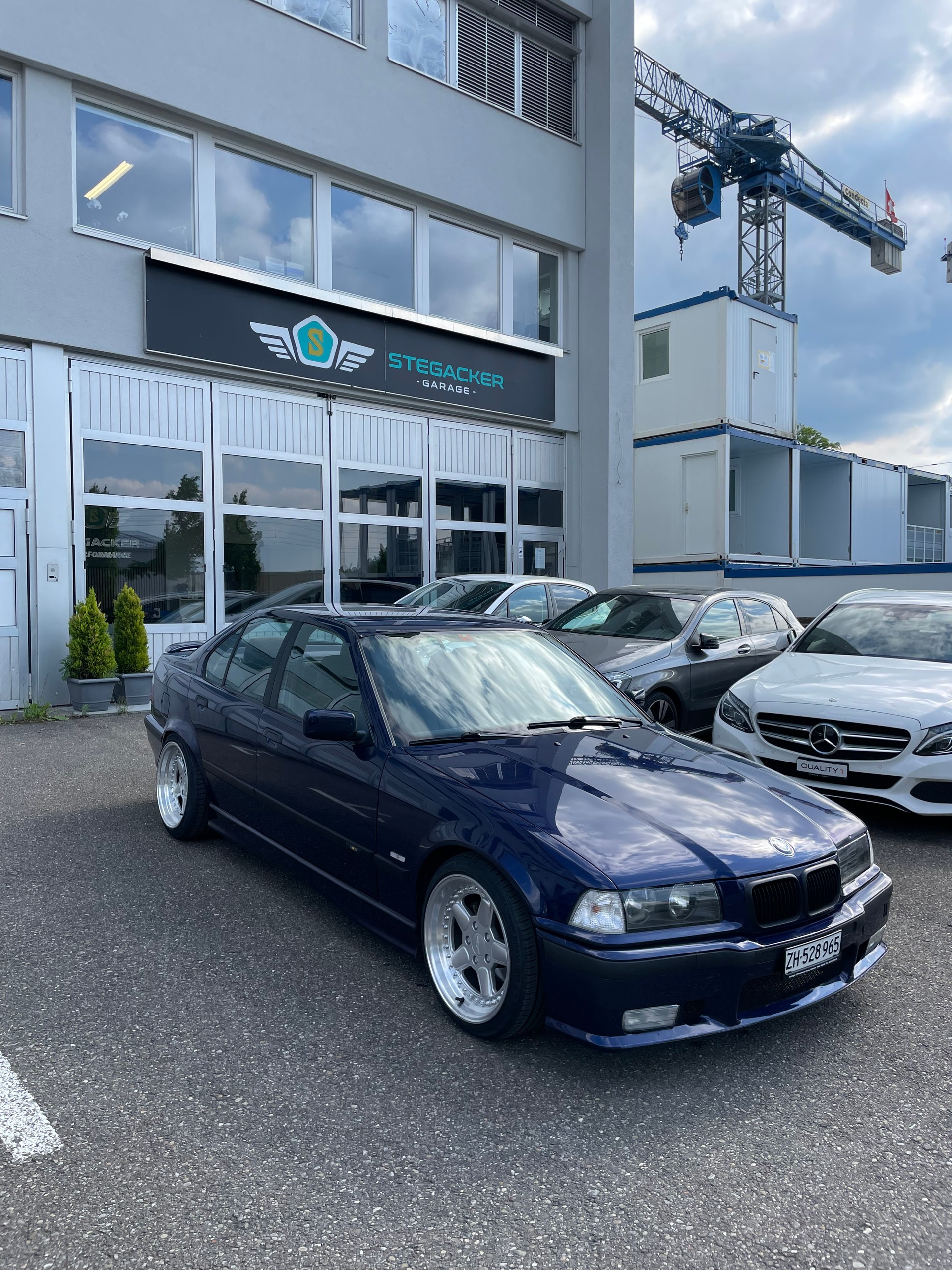 BMW 318i Sport Edition