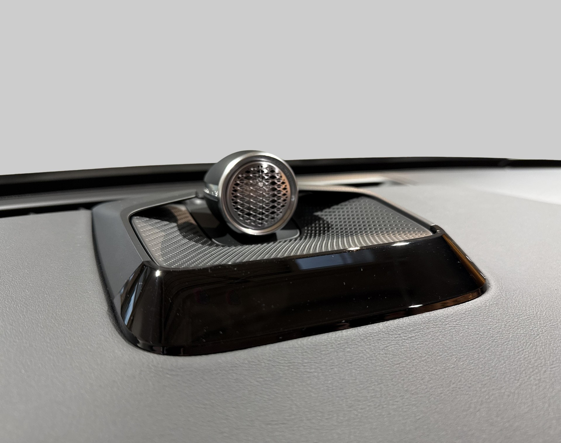 VOLVO ES90 Ultra-image-17