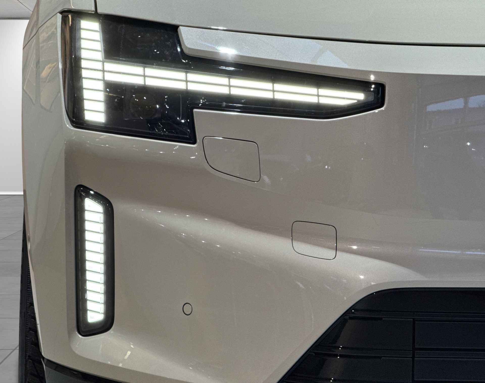 VOLVO ES90 Ultra-image-19