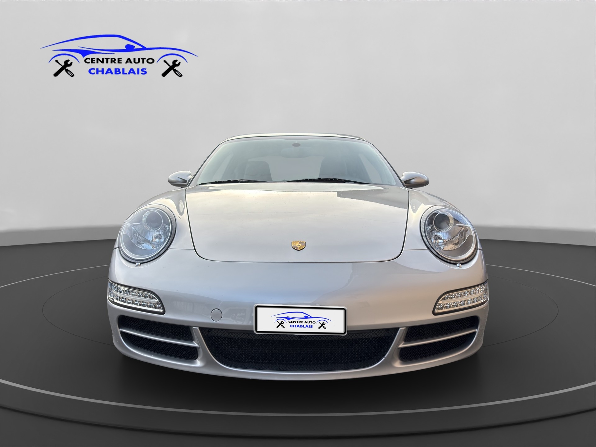PORSCHE 911 Carrera 4S-image-2