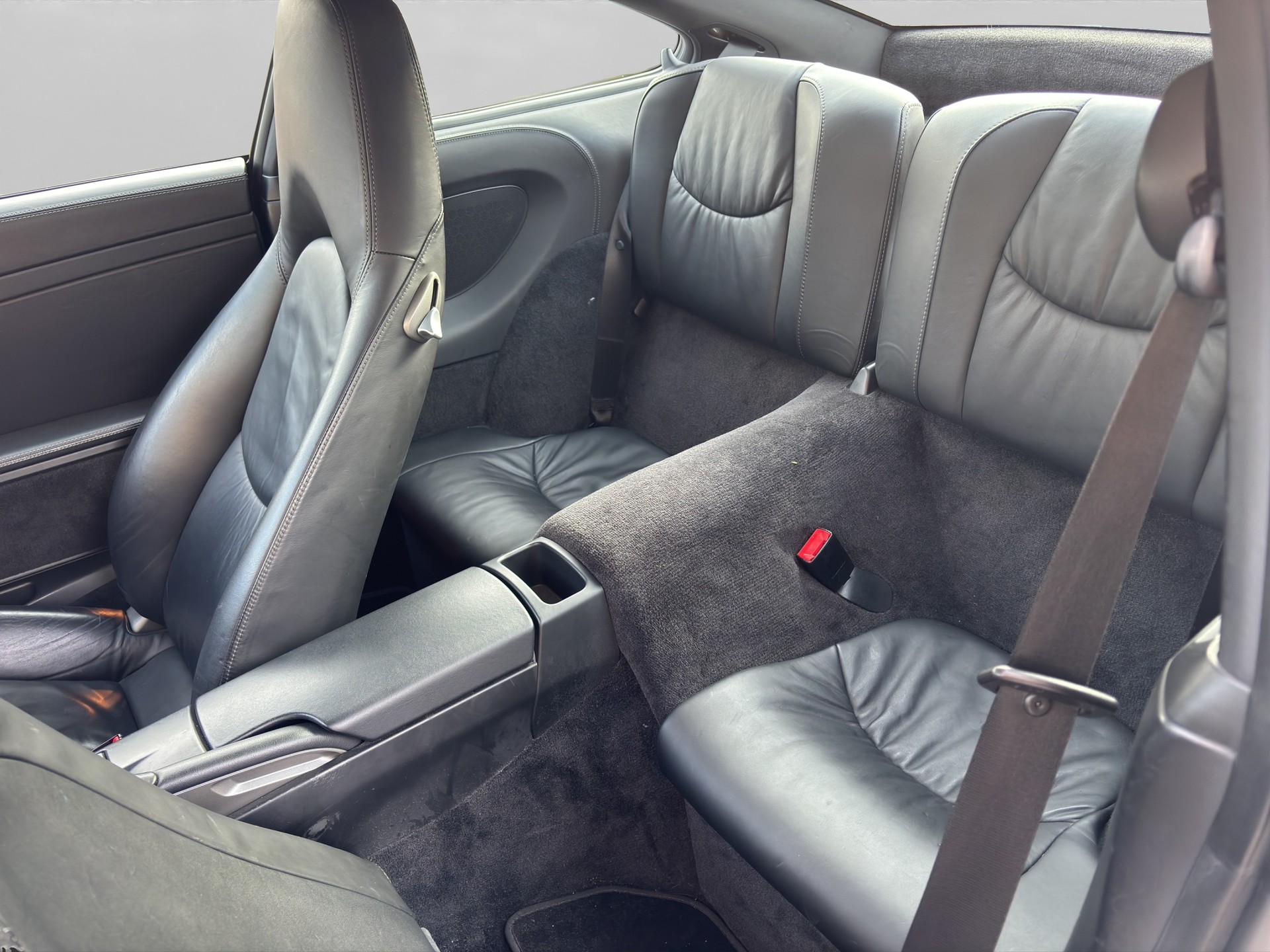 PORSCHE 911 Carrera 4S-image-9