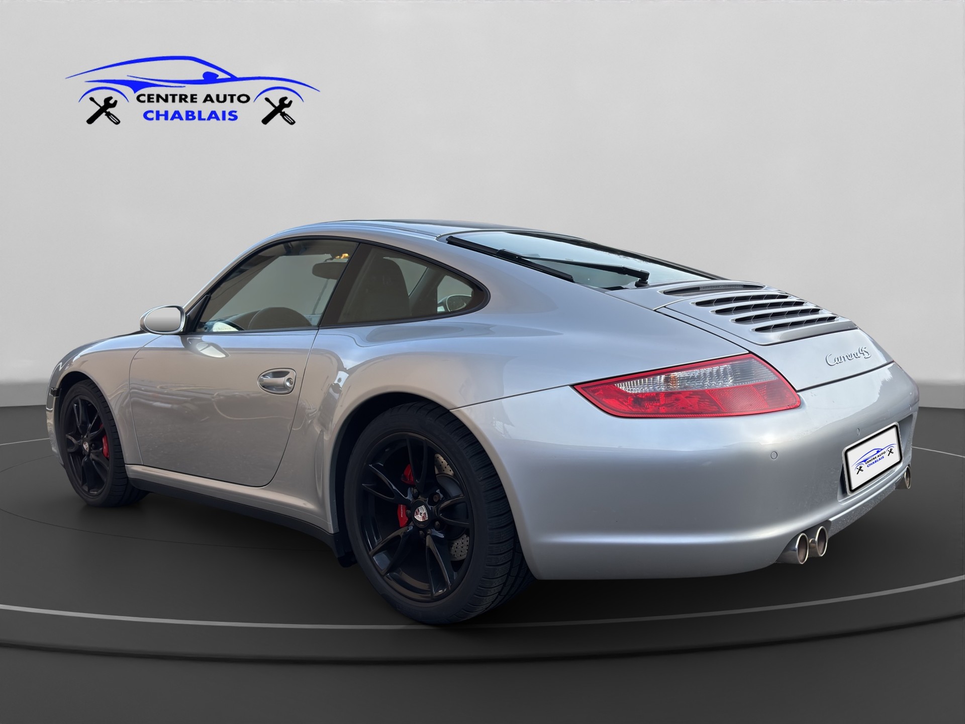 PORSCHE 911 Carrera 4S-image-4