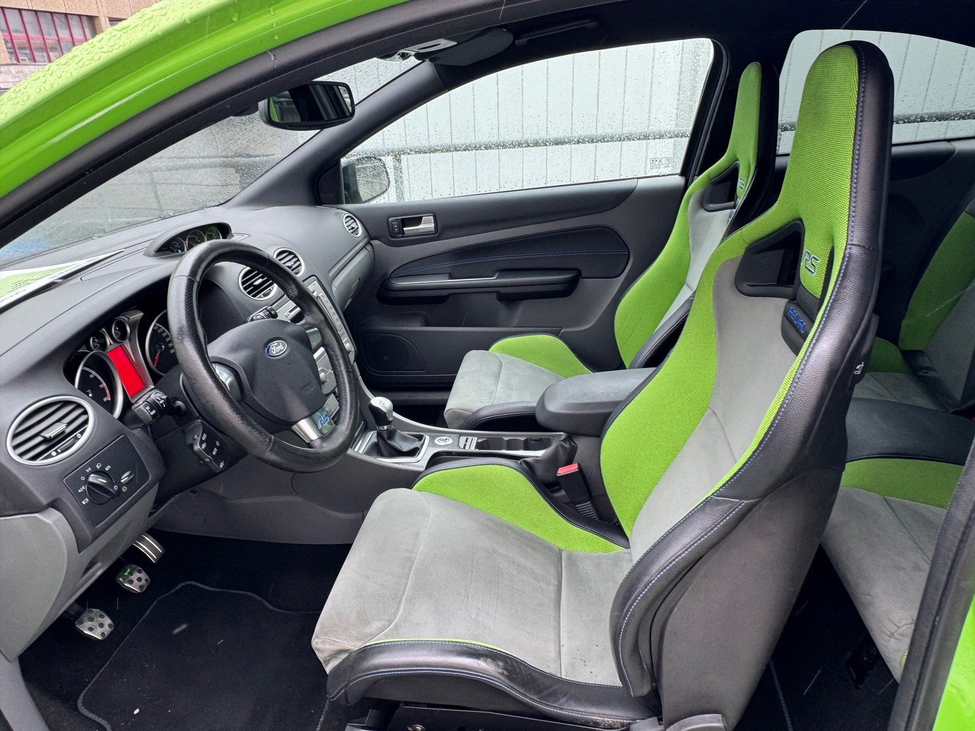 FORD Focus 2.5 Turbo RS-image-4